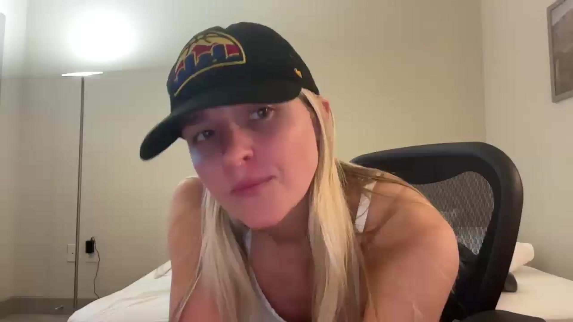 Gallery image thumbnail from Partygirl1's myfreecams stream on, 04/28/2026, 16:36 image 15 of 20