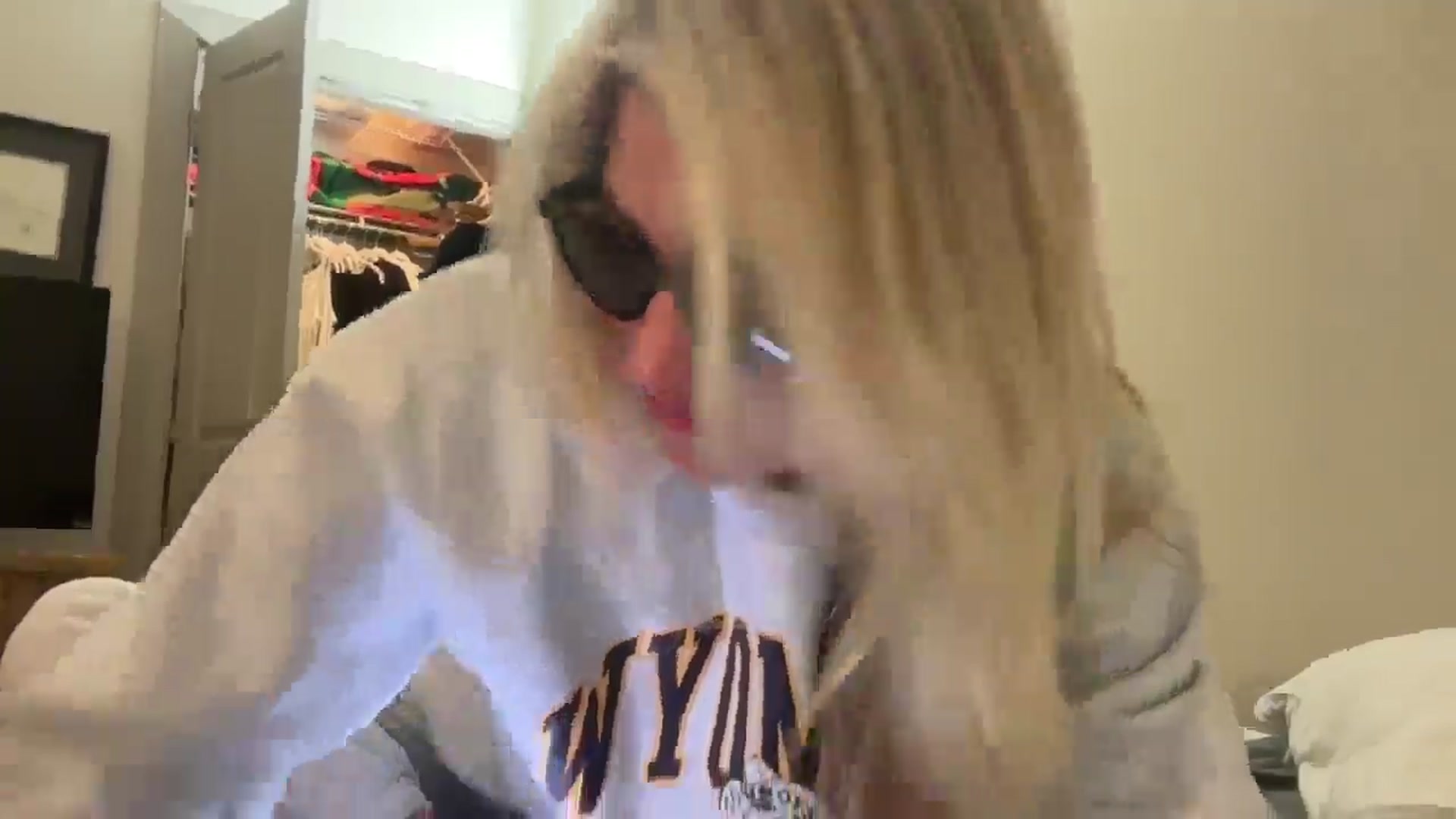 Gallery image thumbnail from Partygirl1's myfreecams stream on, 04/29/2026, 15:50 image 16 of 20
