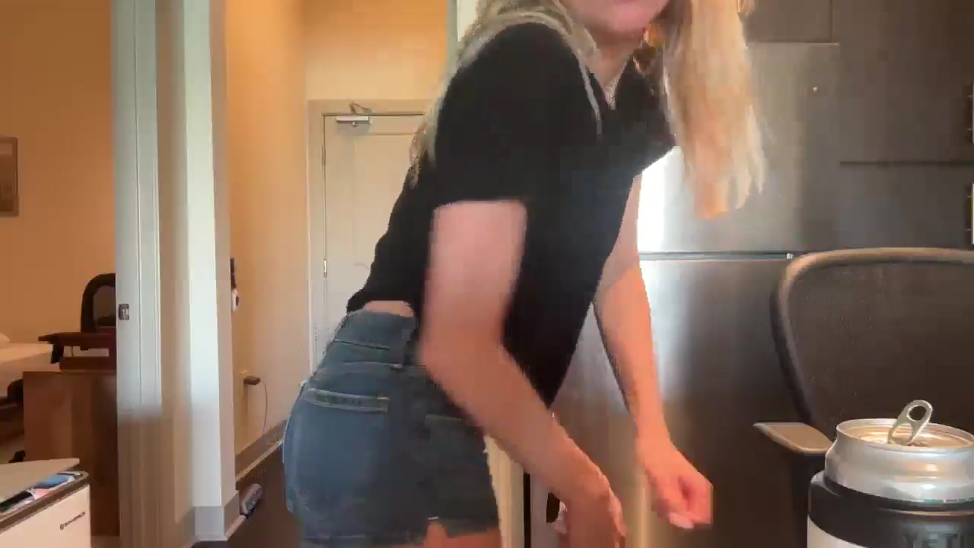Gallery image thumbnail from Partygirl1's myfreecams stream on, 05/02/2026, 15:17 image 20 of 20