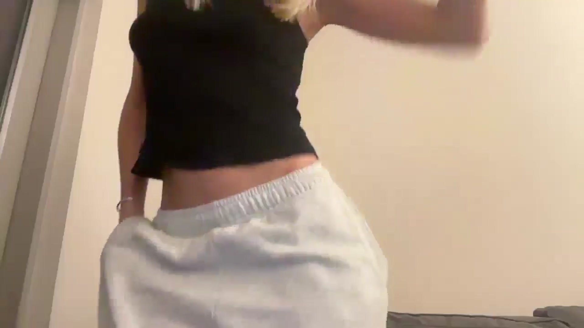 Gallery image thumbnail from Partygirl1's myfreecams stream on, 05/06/2026, 11:48 image 19 of 20