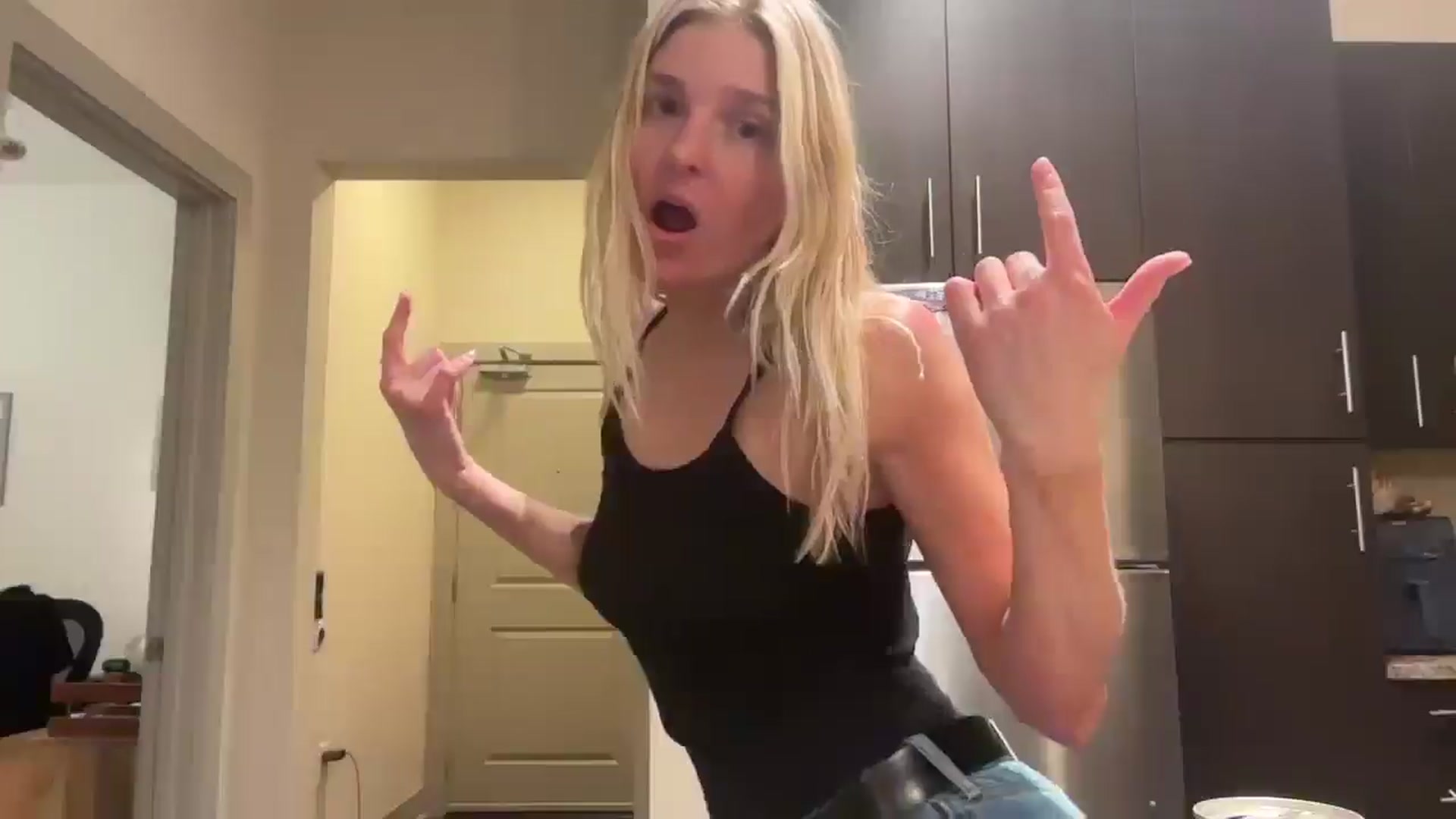 Gallery image thumbnail from Partygirl1's myfreecams stream on, 05/07/2026, 09:29 image 19 of 20