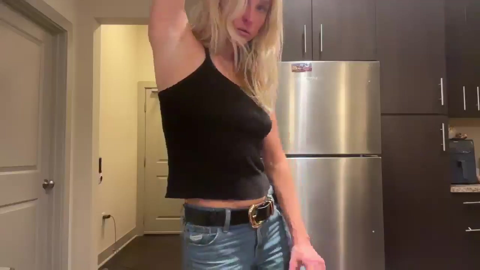 Gallery image thumbnail from Partygirl1's myfreecams stream on, 05/07/2026, 11:37 image 10 of 20