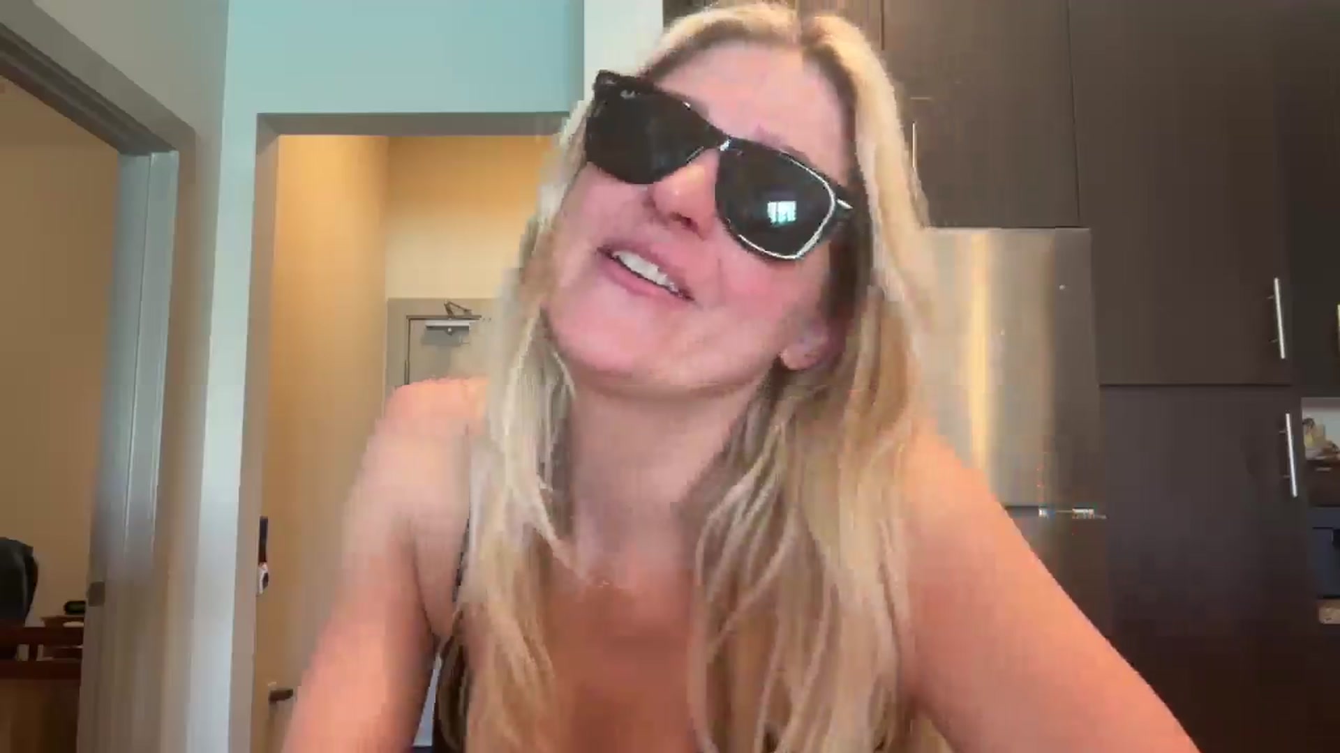 Gallery image thumbnail from Partygirl1's myfreecams stream on, 05/07/2026, 18:51 image 3 of 20