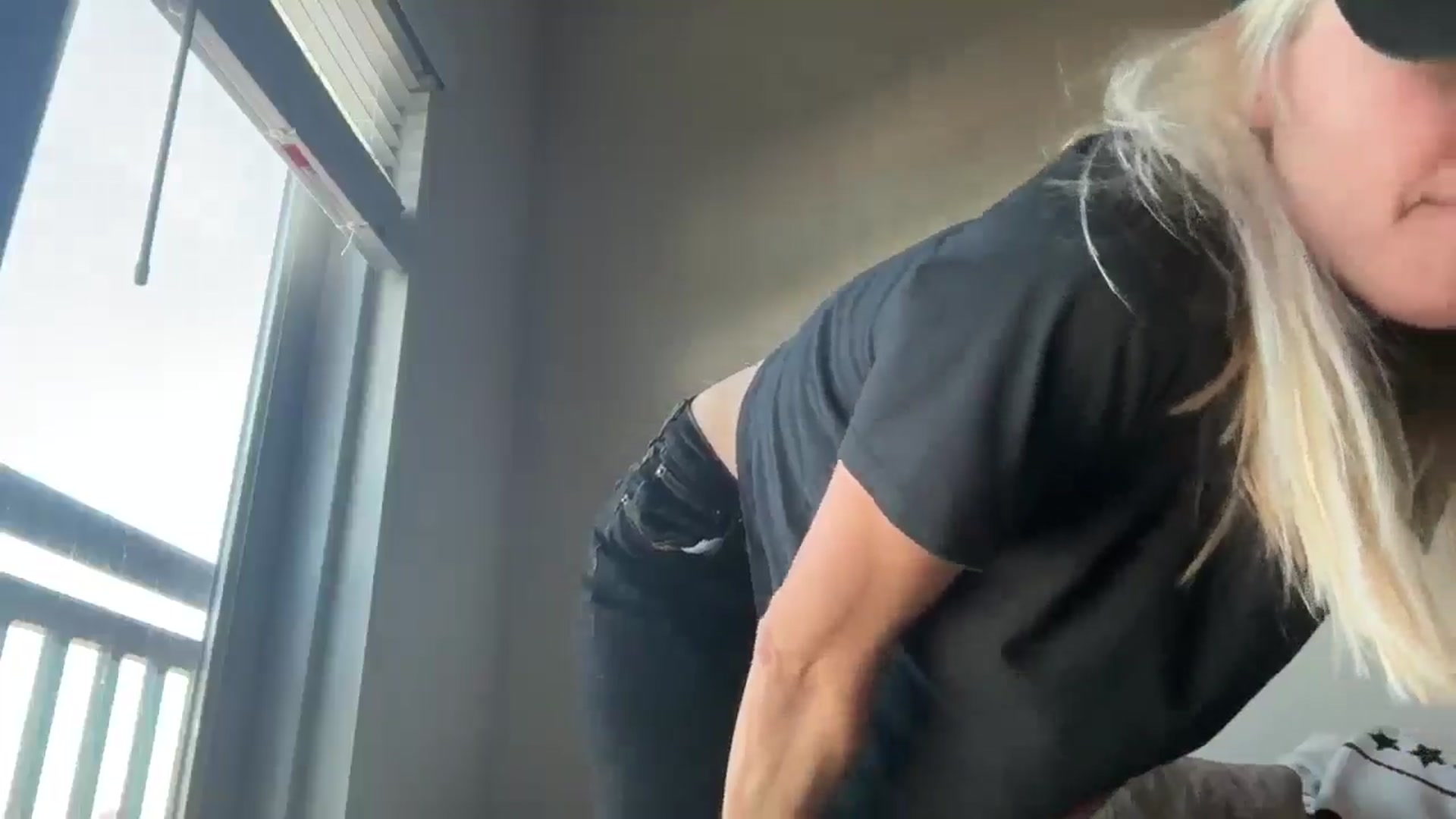Gallery image thumbnail from Partygirl1's myfreecams stream on, 05/09/2026, 16:13 image 2 of 20