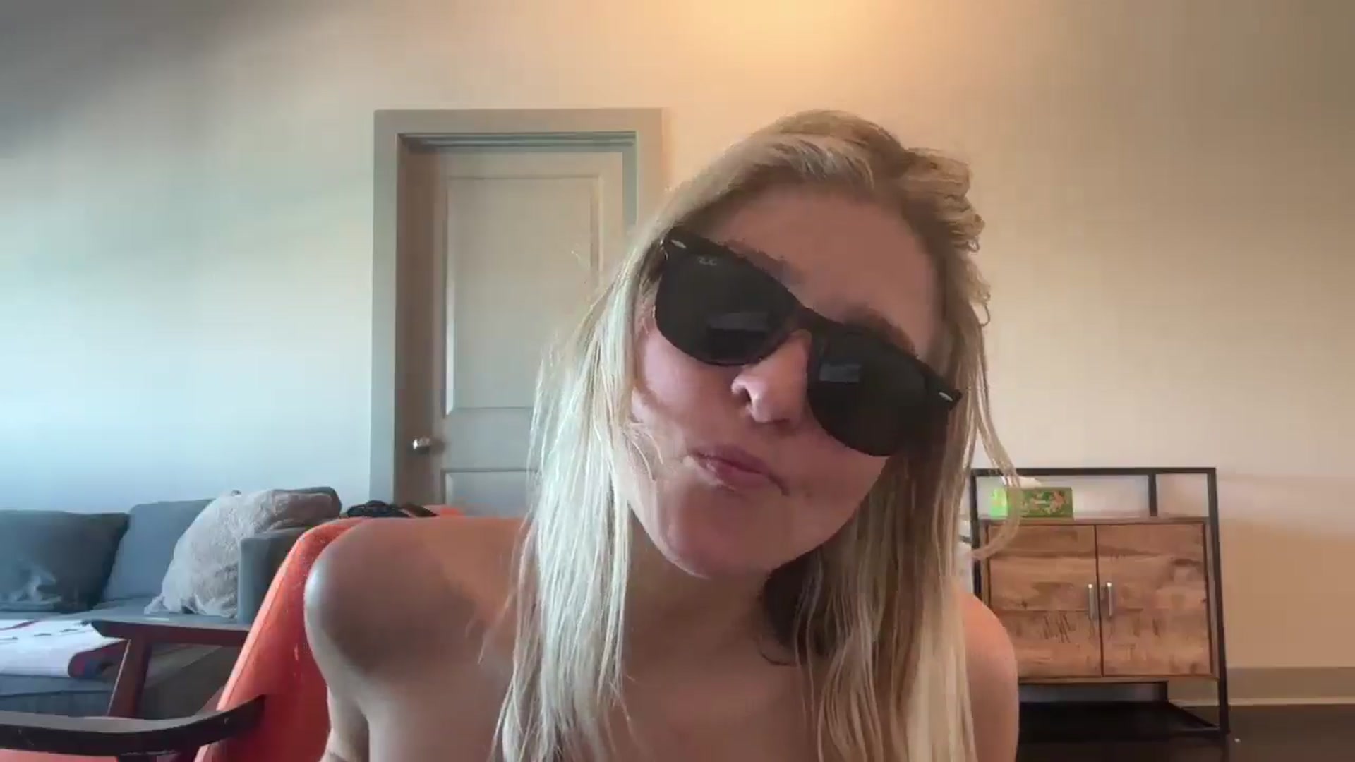 Gallery image thumbnail from Partygirl1's myfreecams stream on, 05/11/2026, 15:46 image 3 of 20
