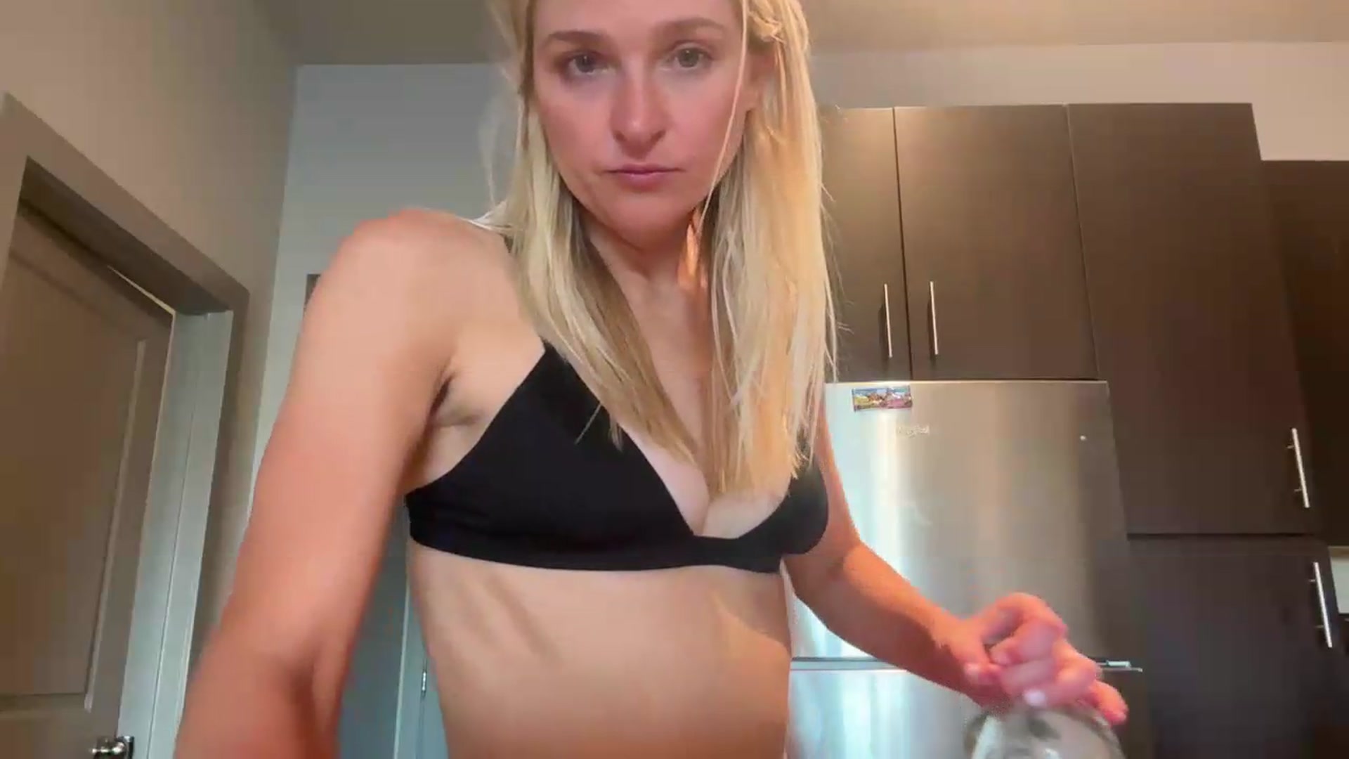 Gallery image thumbnail from Partygirl1's myfreecams stream on, 05/12/2026, 14:19 image 18 of 20