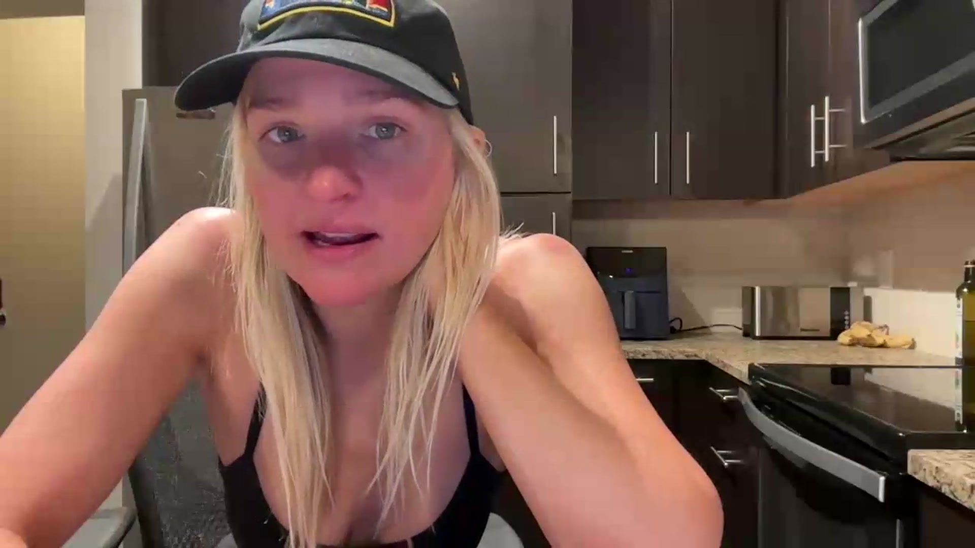 Gallery image thumbnail from Partygirl1's myfreecams stream on, 05/16/2026, 12:40 image 17 of 20