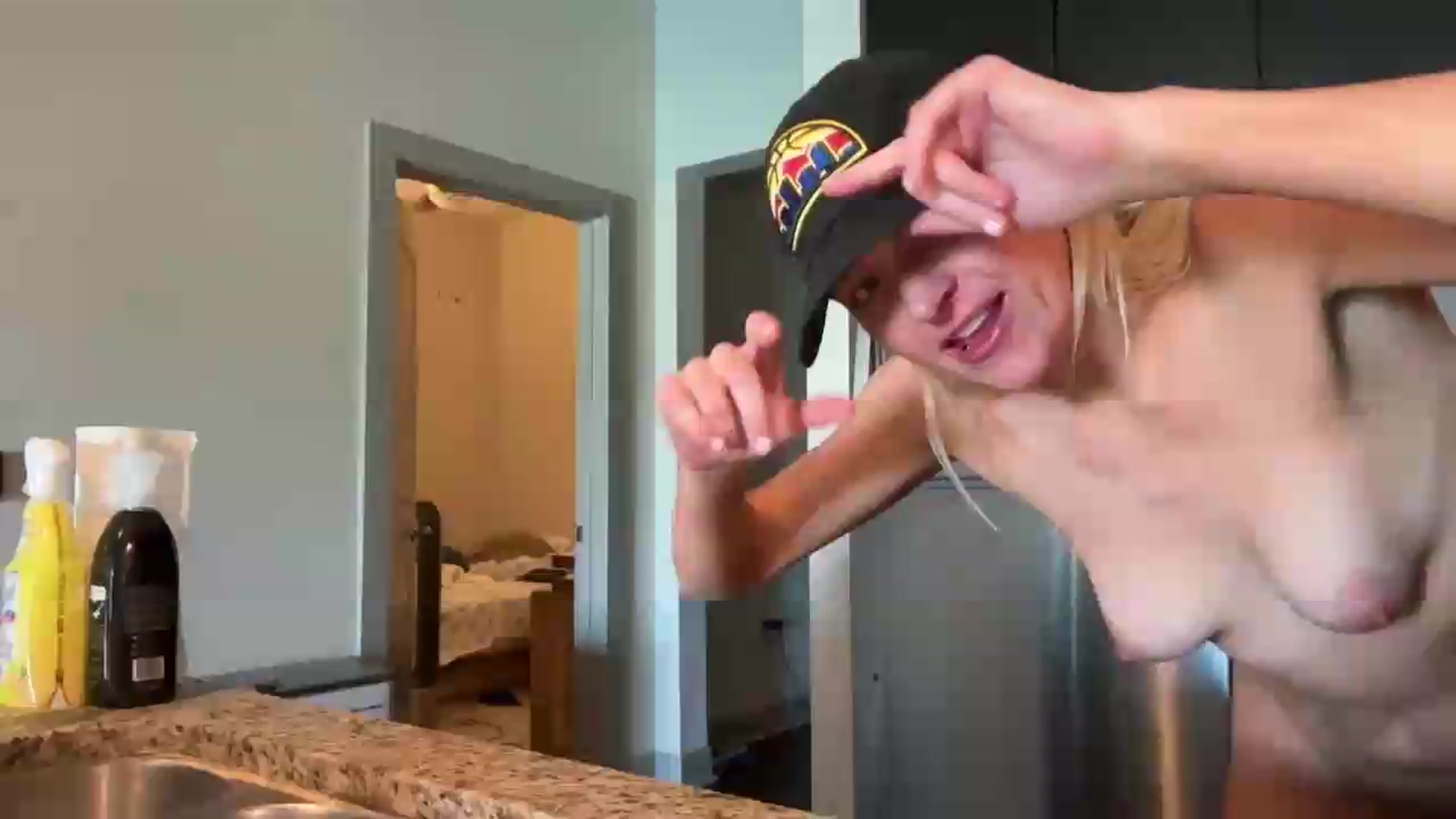 Gallery image thumbnail from Partygirl1's myfreecams stream on, 05/16/2026, 15:19 image 17 of 20