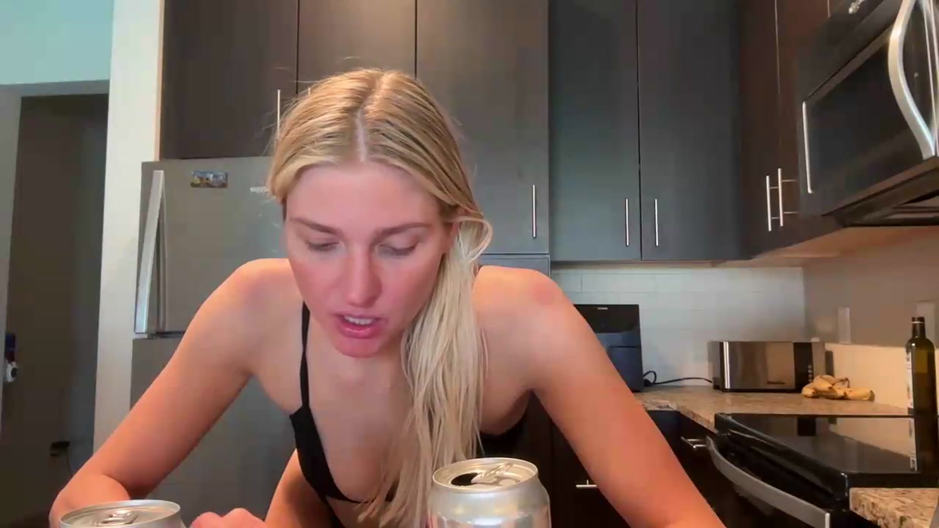 Gallery image thumbnail from Partygirl1's myfreecams stream on, 05/16/2026, 17:53 image 17 of 20