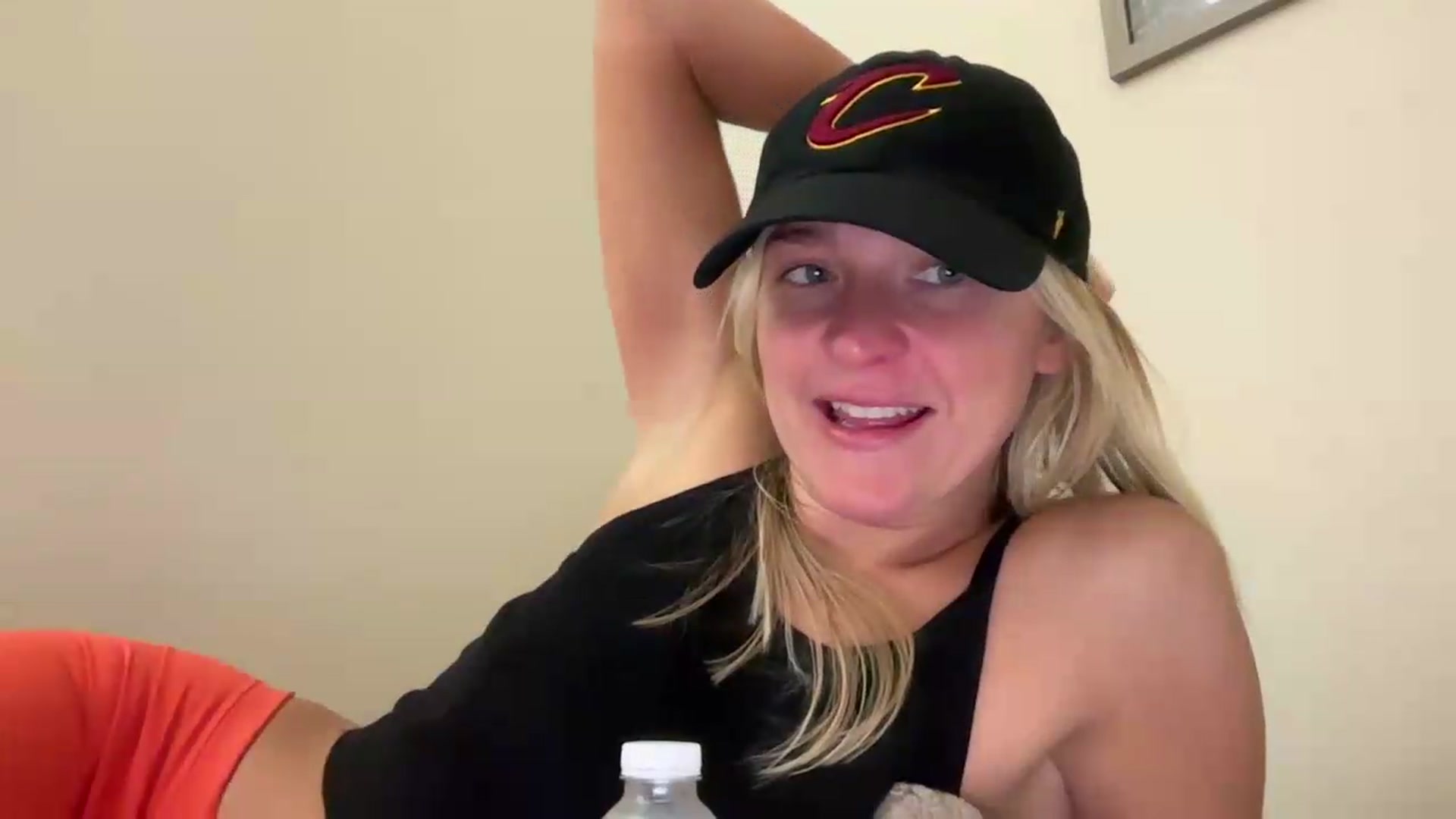 Gallery image thumbnail from Partygirl1's myfreecams stream on, 05/17/2026, 13:30 image 18 of 20