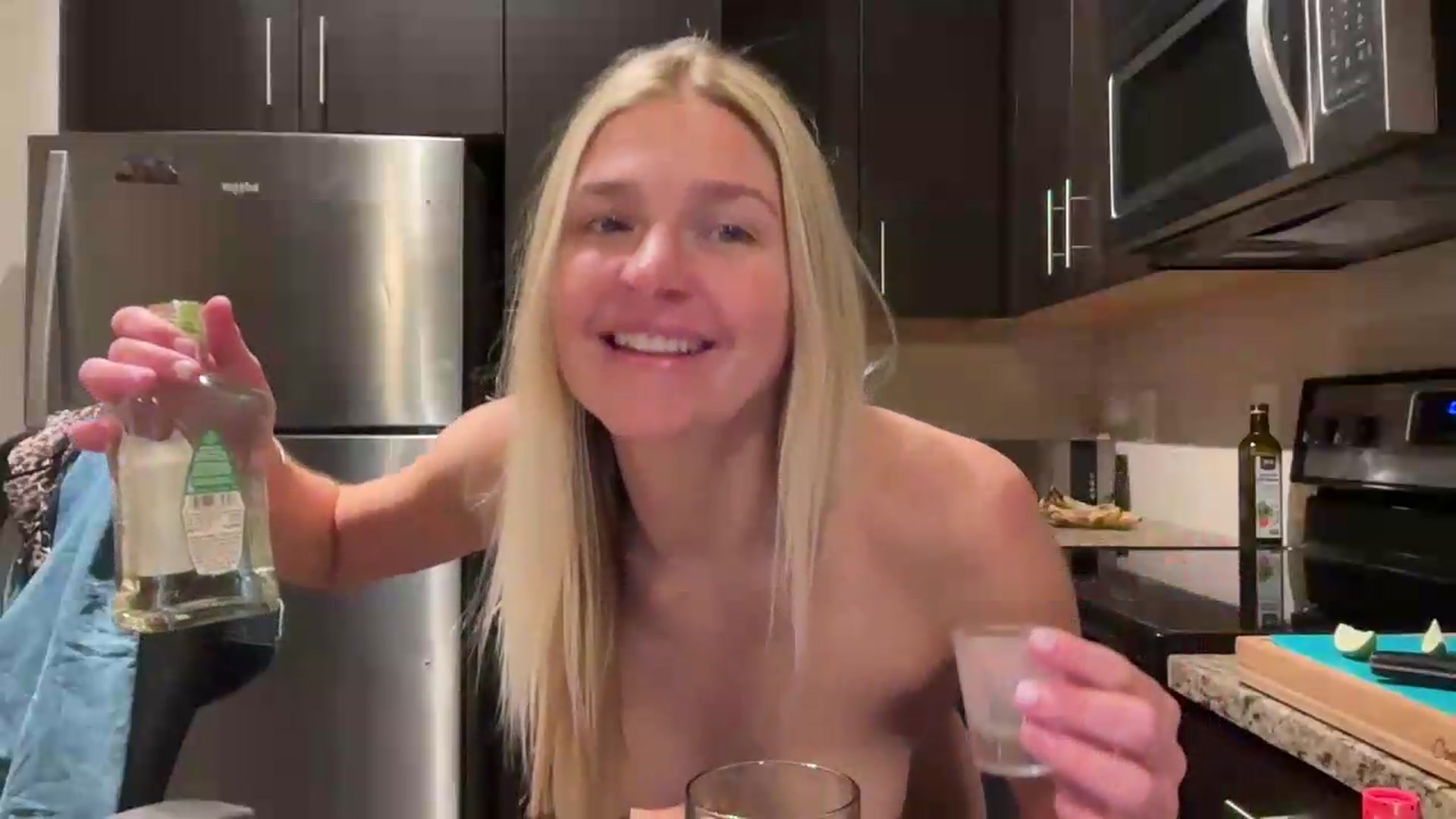 Gallery image thumbnail from Partygirl1's myfreecams stream on, 05/18/2026, 05:12 image 19 of 20