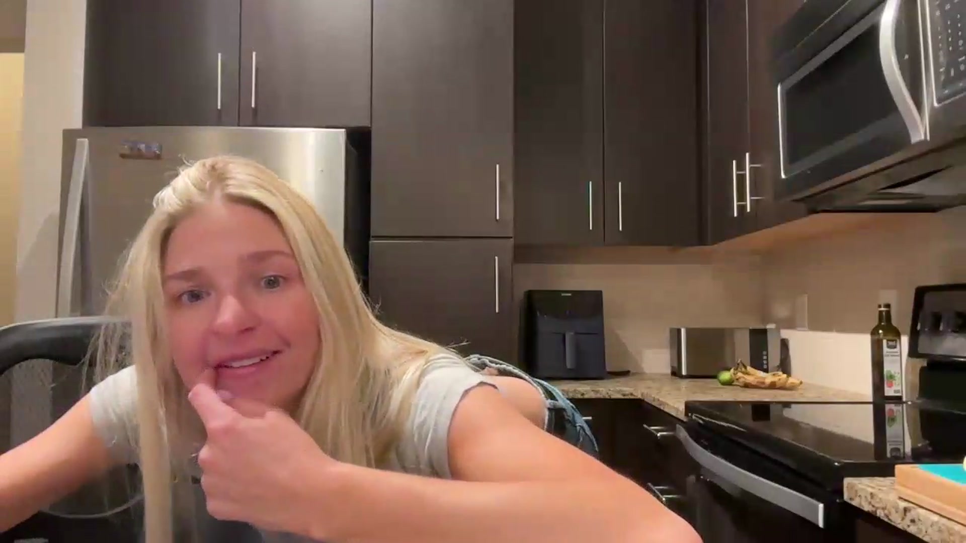 Gallery image thumbnail from Partygirl1's myfreecams stream on, 05/18/2026, 06:56 image 16 of 20