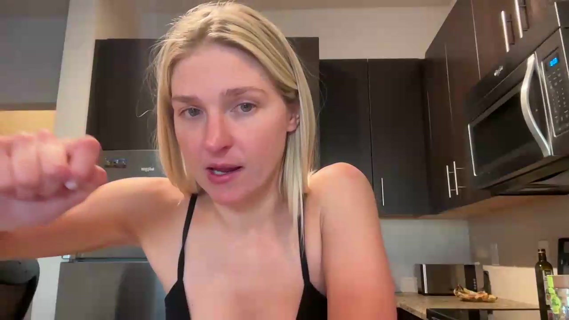 Gallery image thumbnail from Partygirl1's myfreecams stream on, 05/18/2026, 13:36 image 17 of 20
