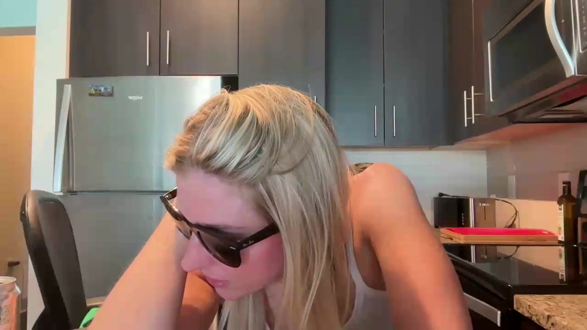 Gallery image thumbnail from Partygirl1's myfreecams stream on, 05/18/2026, 18:32 image 18 of 20