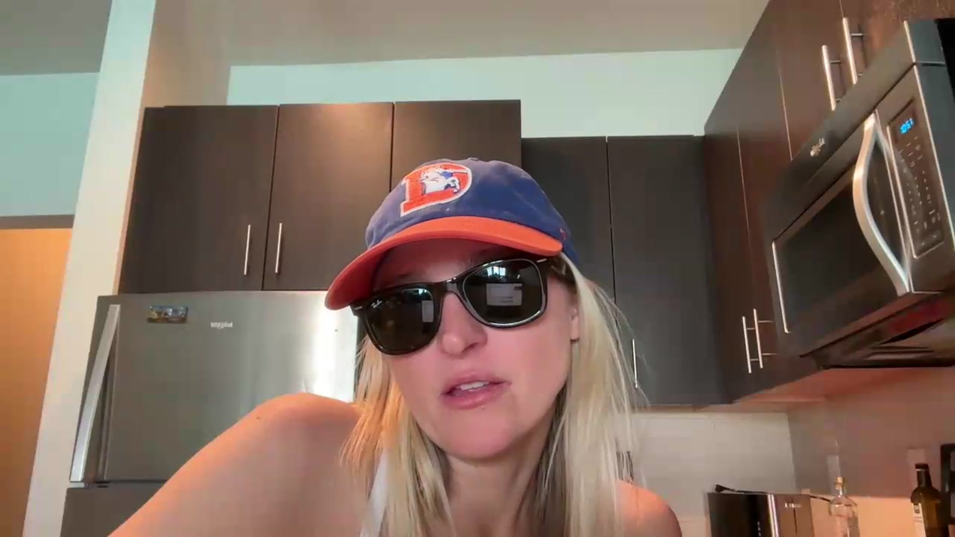 Gallery image thumbnail from Partygirl1's myfreecams stream on, 05/18/2026, 18:32 image 12 of 20