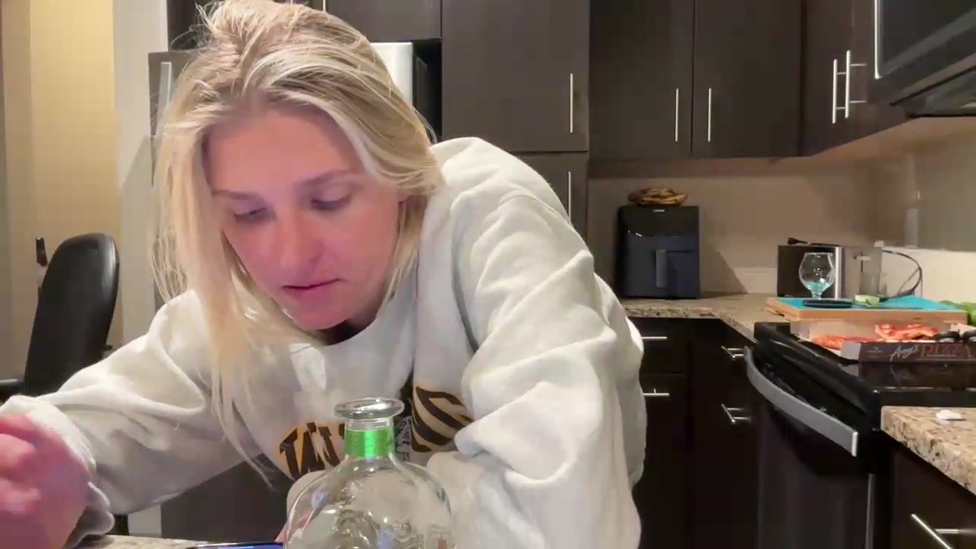 Gallery image thumbnail from Partygirl1's myfreecams stream on, 05/19/2026, 10:52 image 4 of 20