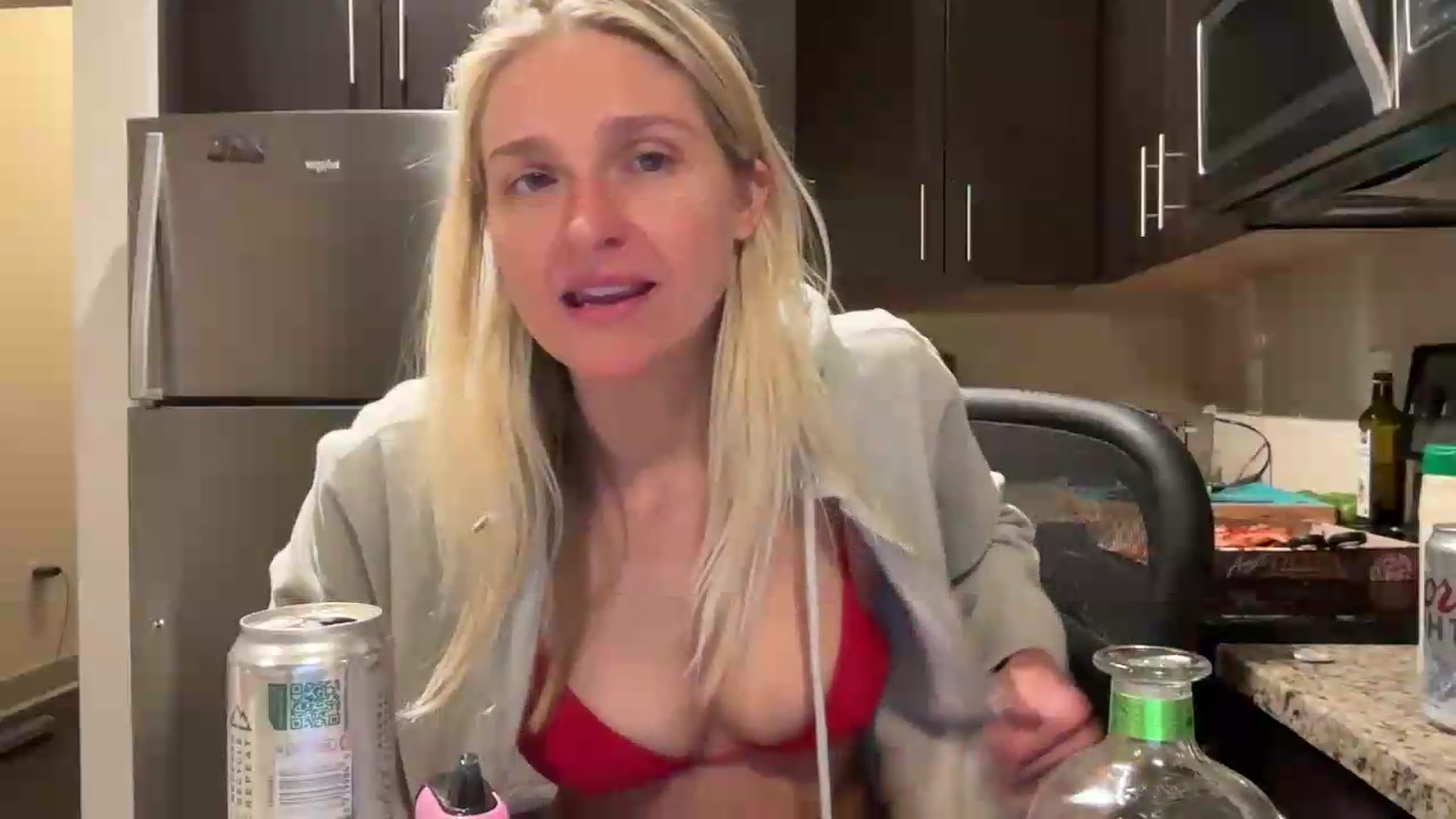 Gallery image thumbnail from Partygirl1's myfreecams stream on, 05/19/2026, 10:52 image 18 of 20