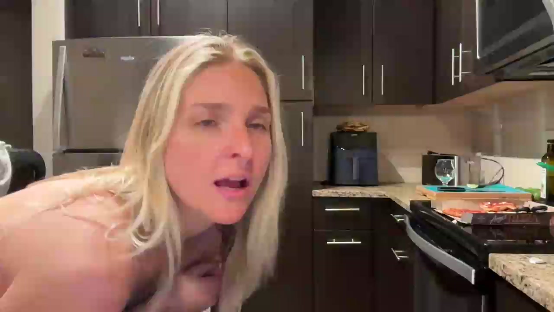 Gallery image thumbnail from Partygirl1's myfreecams stream on, 05/19/2026, 13:38 image 1 of 20
