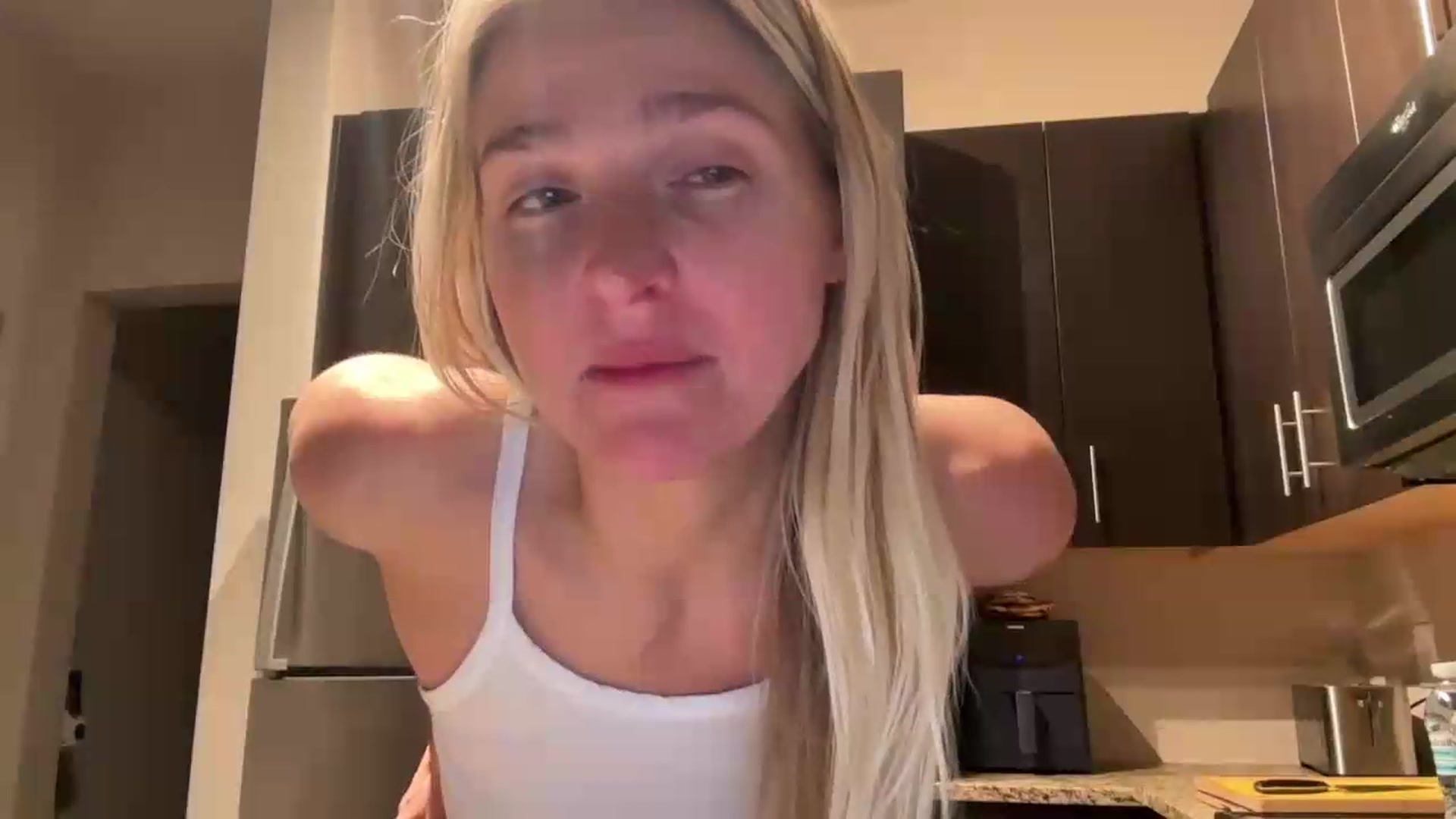 Gallery image thumbnail from Partygirl1's myfreecams stream on, 05/21/2026, 11:18 image 16 of 20