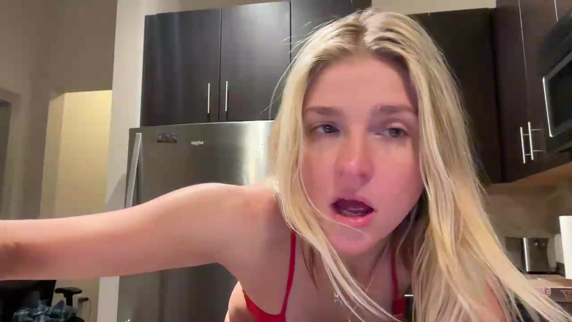 Gallery image thumbnail from Partygirl1's myfreecams stream on, 05/22/2026, 12:24 image 17 of 20