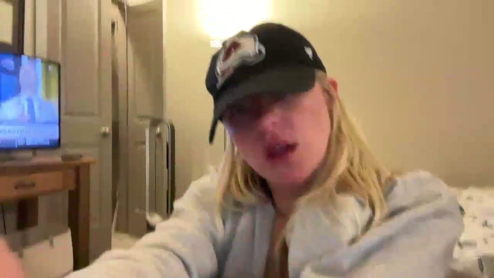 Gallery image thumbnail from Partygirl1's myfreecams stream on, 05/22/2026, 18:06 image 4 of 20