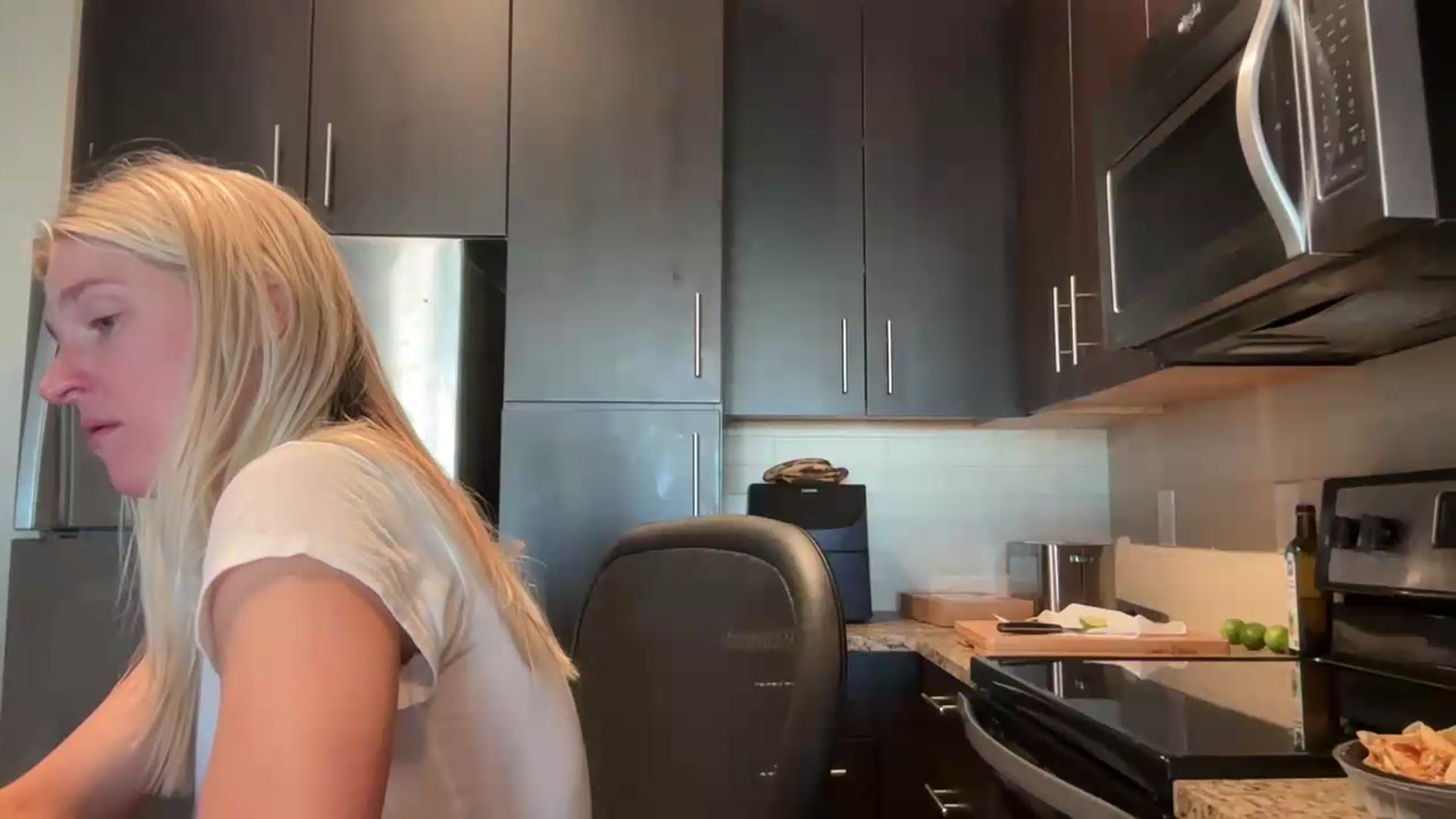 Gallery image thumbnail from Partygirl1's myfreecams stream on, 05/23/2026, 14:30 image 13 of 20