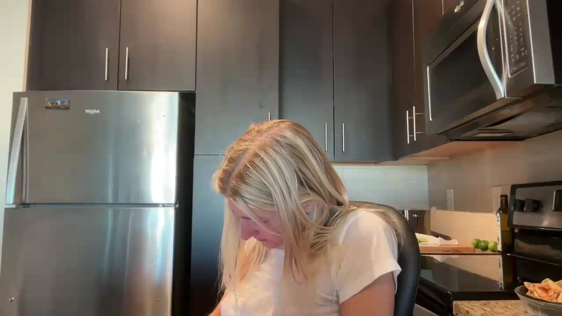 Gallery image thumbnail from Partygirl1's myfreecams stream on, 05/23/2026, 14:30 image 14 of 20