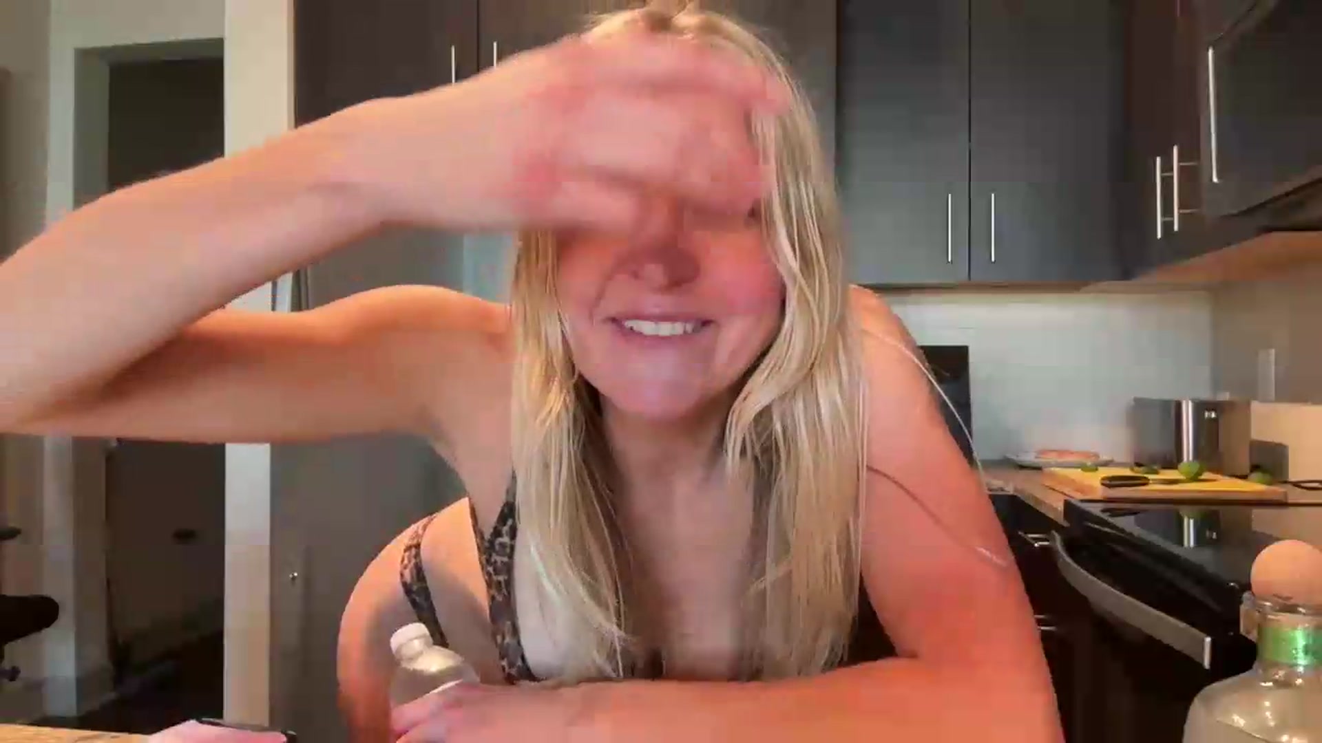 Gallery image thumbnail from Partygirl1's myfreecams stream on, 05/24/2026, 13:38 image 17 of 20