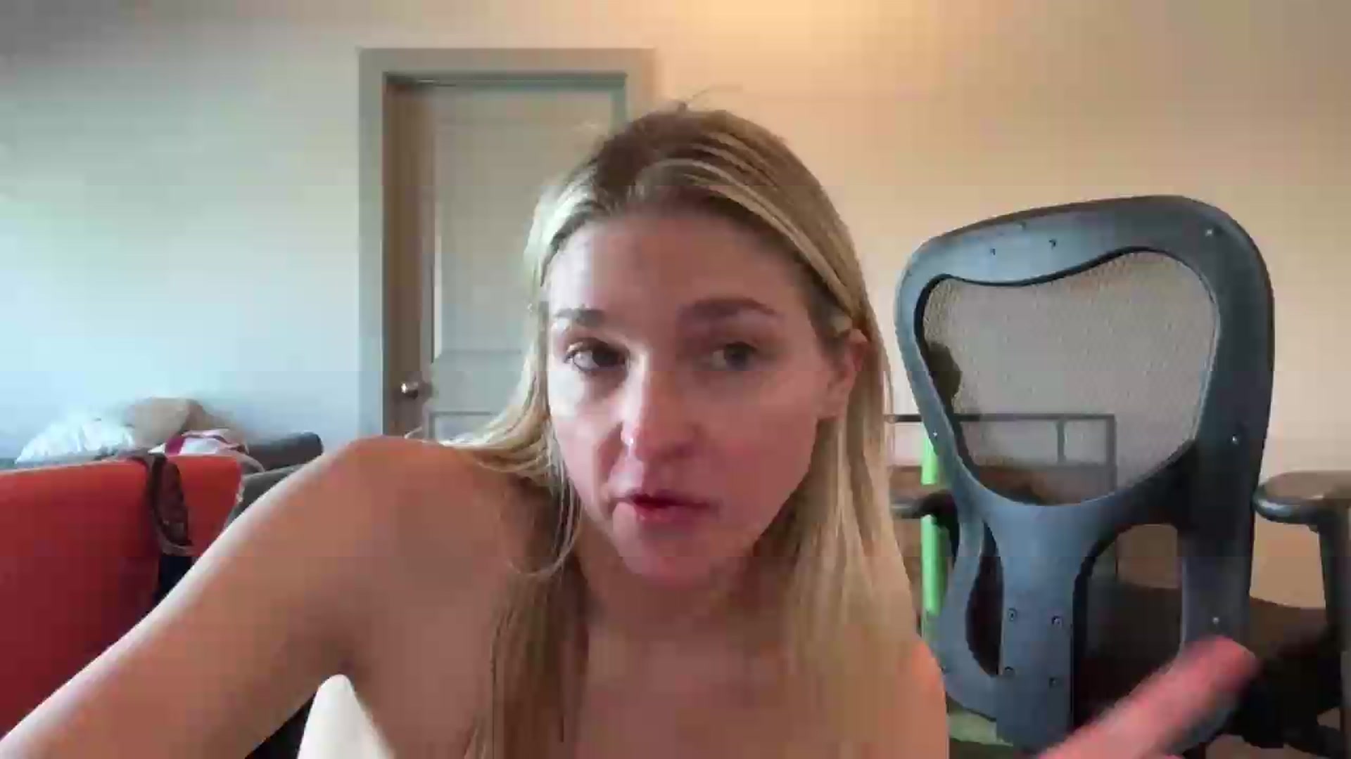 Gallery image thumbnail from Partygirl1's myfreecams stream on, 05/25/2026, 15:33 image 14 of 20
