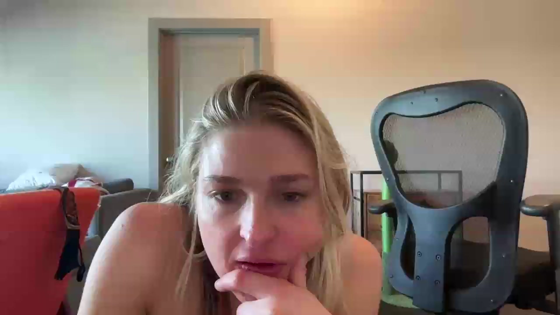 Gallery image thumbnail from Partygirl1's myfreecams stream on, 05/25/2026, 15:33 image 15 of 20
