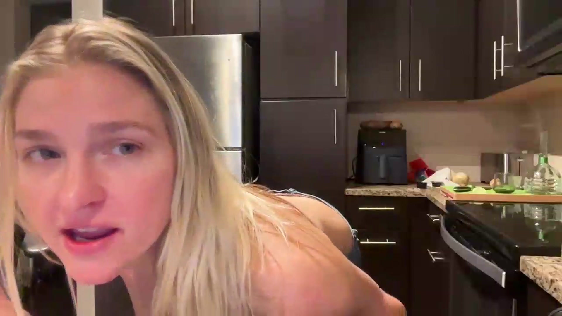 Gallery image thumbnail from Partygirl1's myfreecams stream on, 05/28/2026, 13:03 image 9 of 20