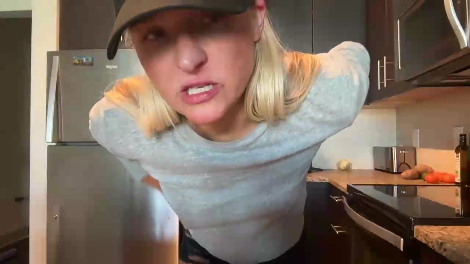 Gallery image thumbnail from Partygirl1's myfreecams stream on, 06/01/2026, 14:56 image 15 of 20