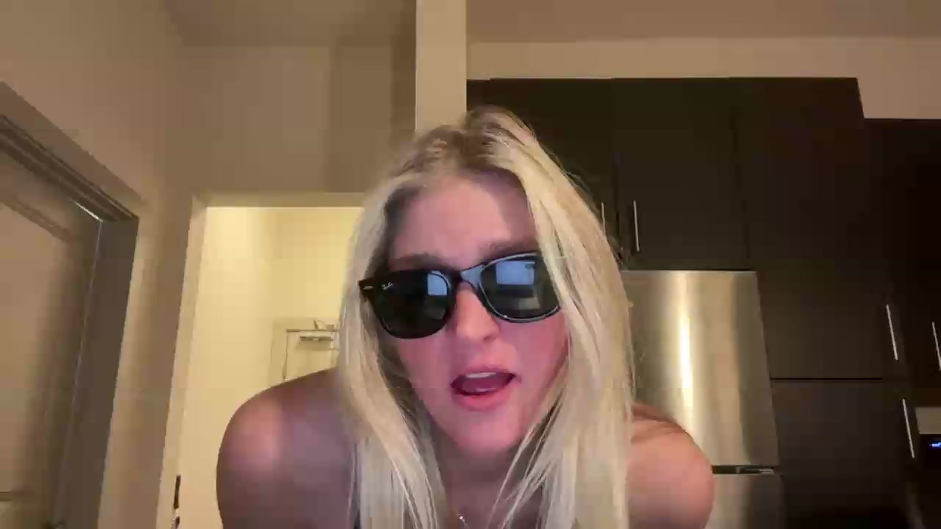 Gallery image thumbnail from Partygirl1's myfreecams stream on, 06/03/2026, 10:37 image 1 of 20