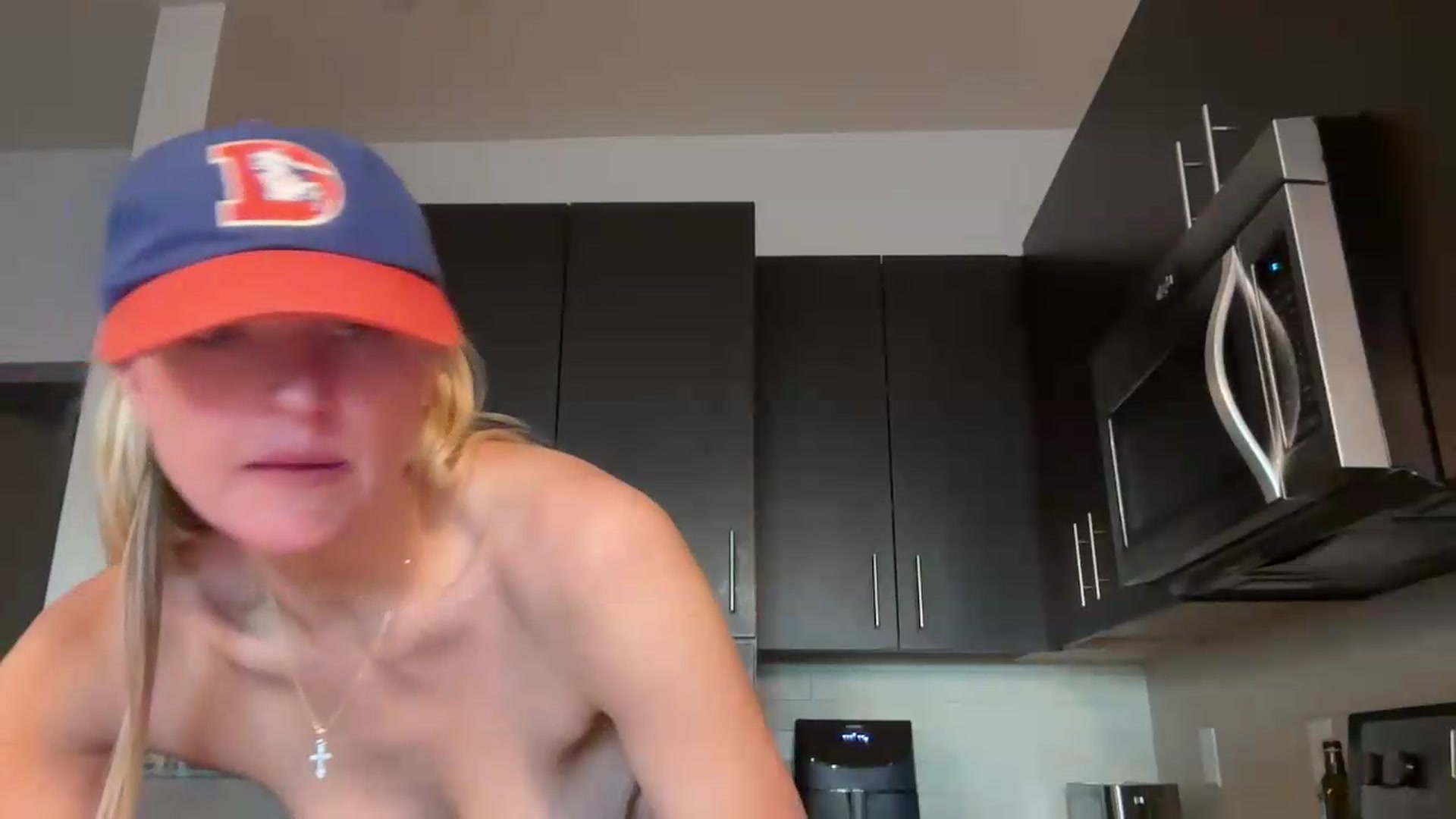 Gallery image thumbnail from Partygirl1's myfreecams stream on, 06/03/2026, 13:15 image 13 of 20
