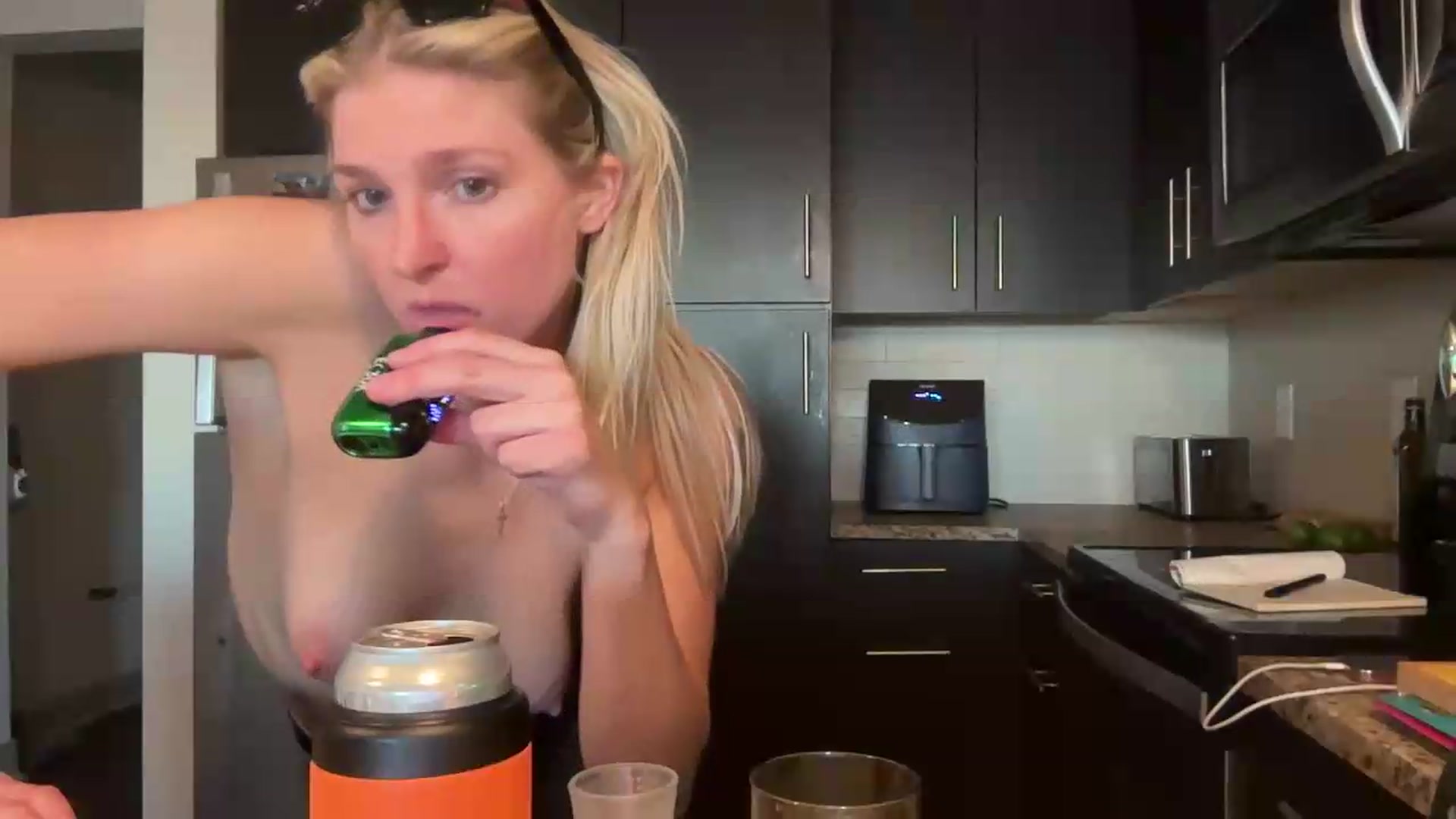 Gallery image thumbnail from Partygirl1's myfreecams stream on, 06/03/2026, 13:15 image 14 of 20