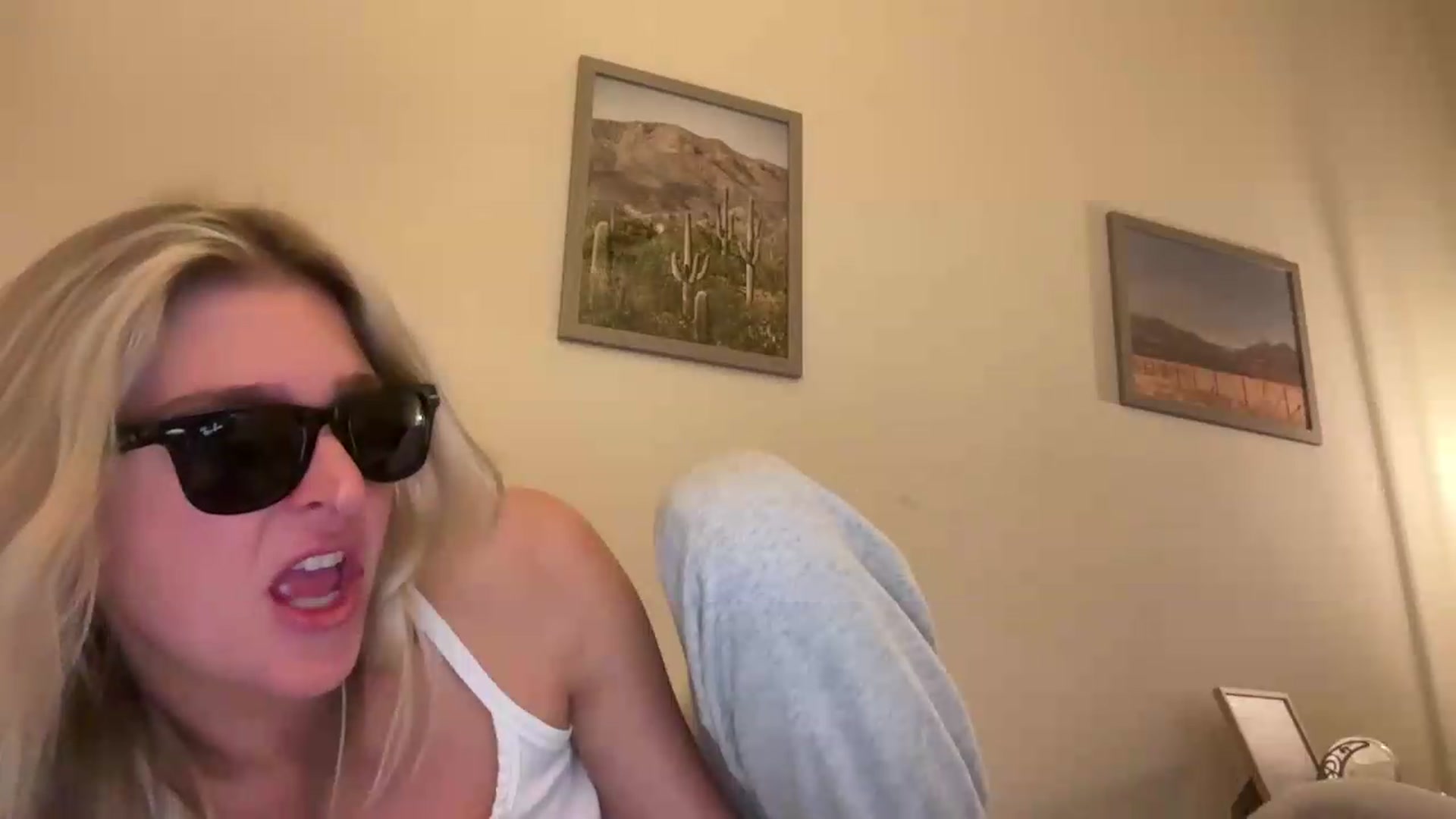 Gallery image thumbnail from Partygirl1's myfreecams stream on, 06/08/2026, 14:02 image 10 of 20