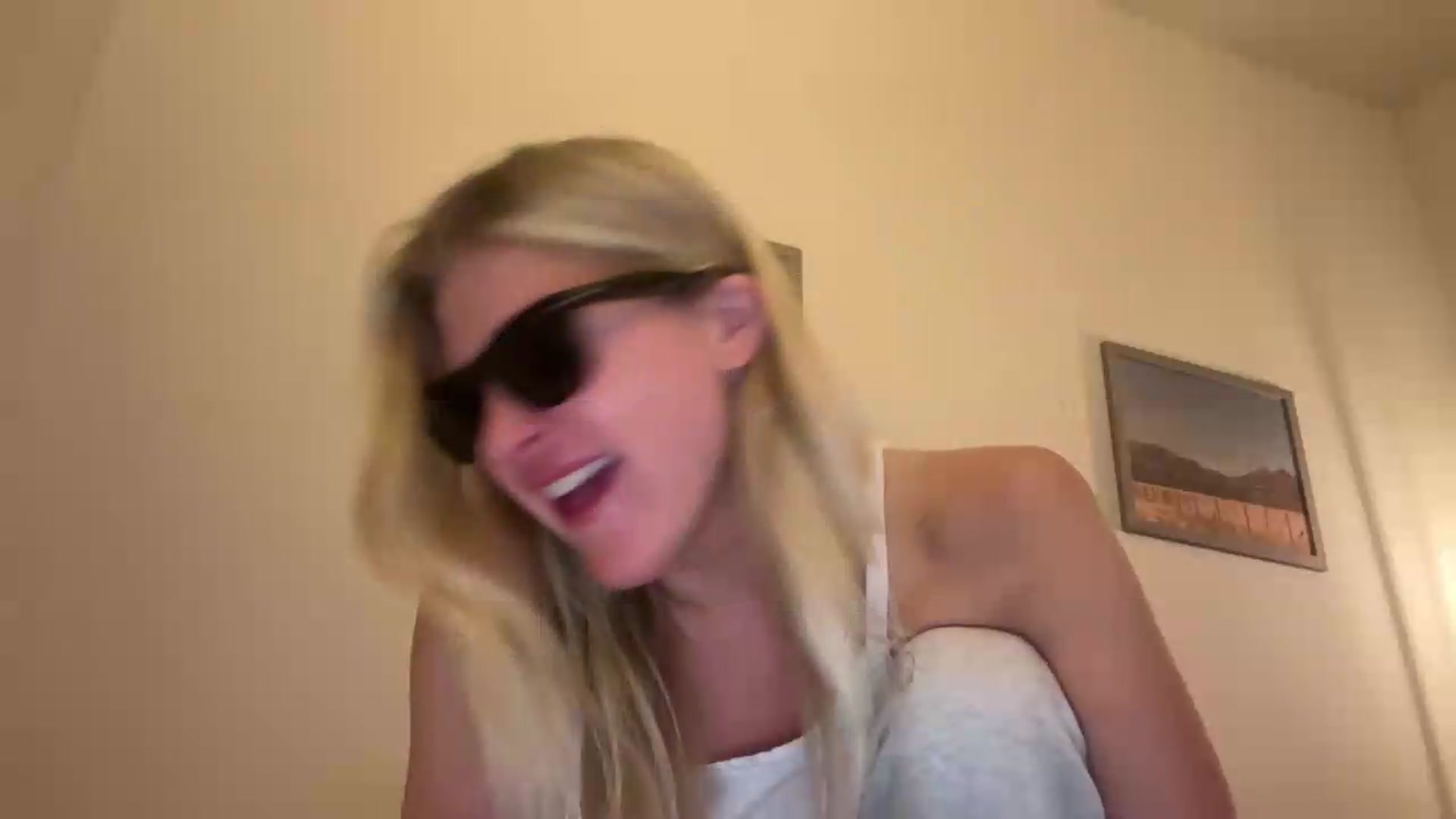 Gallery image thumbnail from Partygirl1's myfreecams stream on, 06/08/2026, 14:02 image 13 of 20