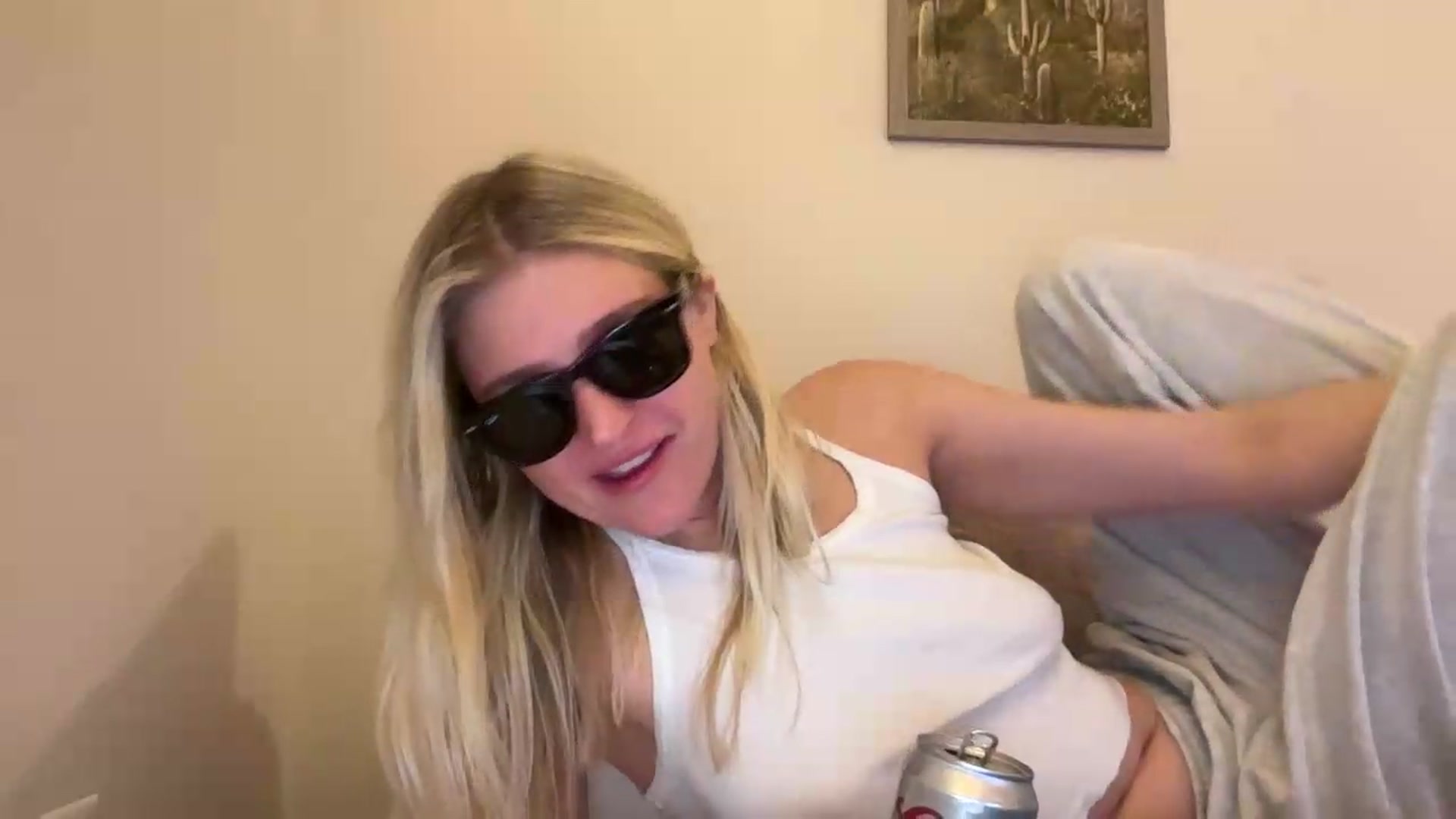 Gallery image thumbnail from Partygirl1's myfreecams stream on, 06/08/2026, 14:02 image 16 of 20