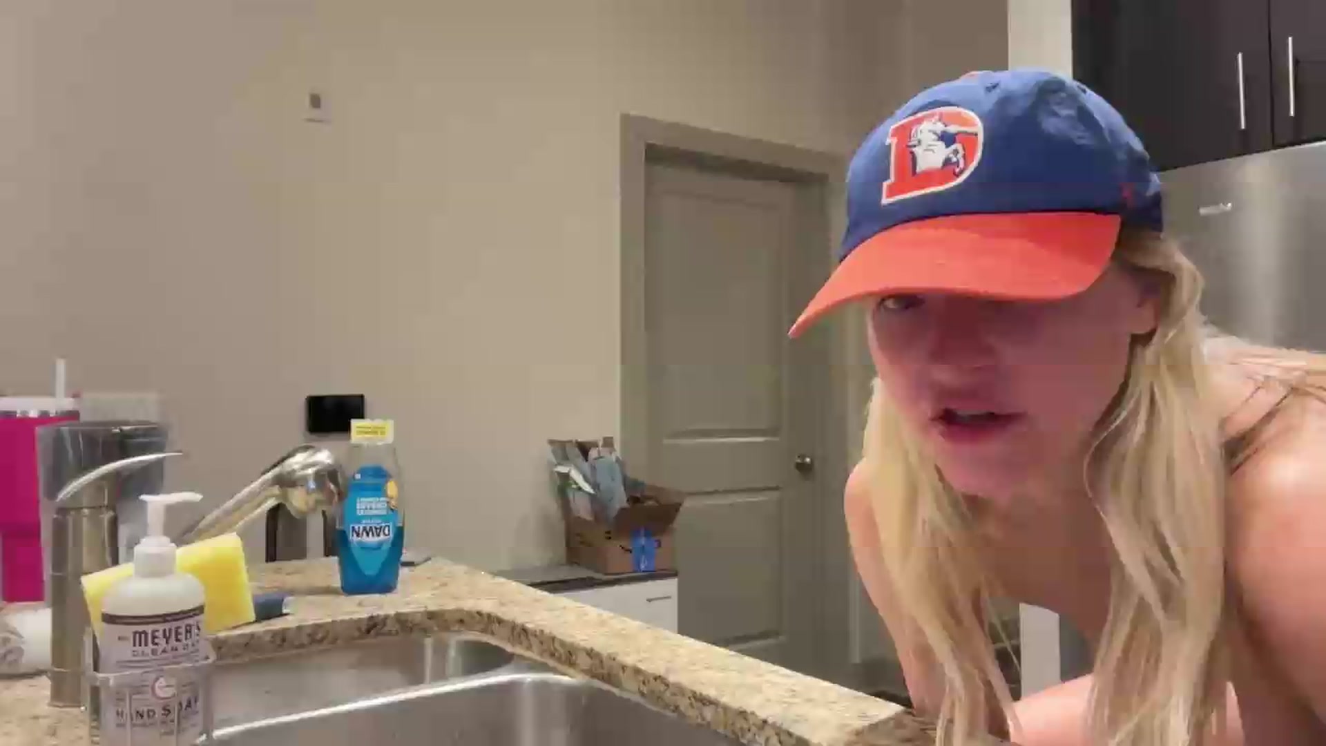 Gallery image thumbnail from Partygirl1's myfreecams stream on, 06/10/2026, 10:58 image 14 of 20
