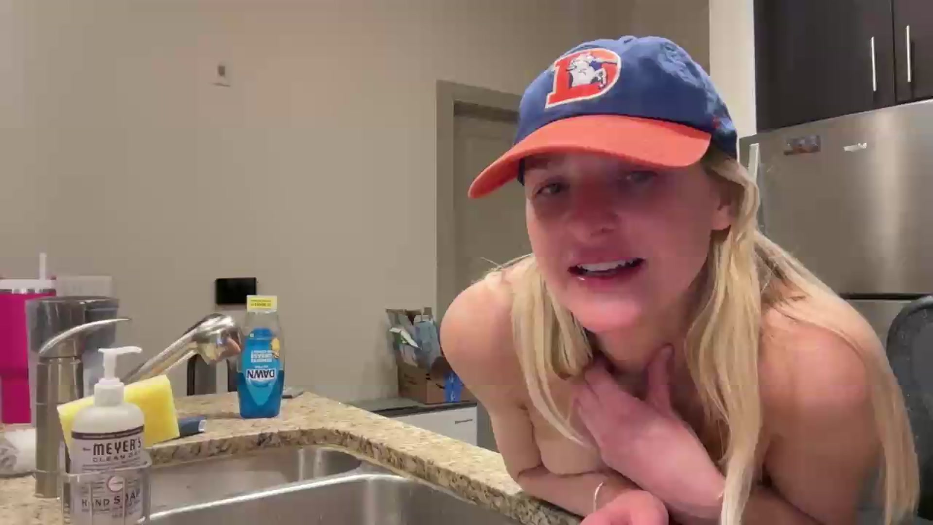 Gallery image thumbnail from Partygirl1's myfreecams stream on, 06/10/2026, 10:58 image 13 of 20