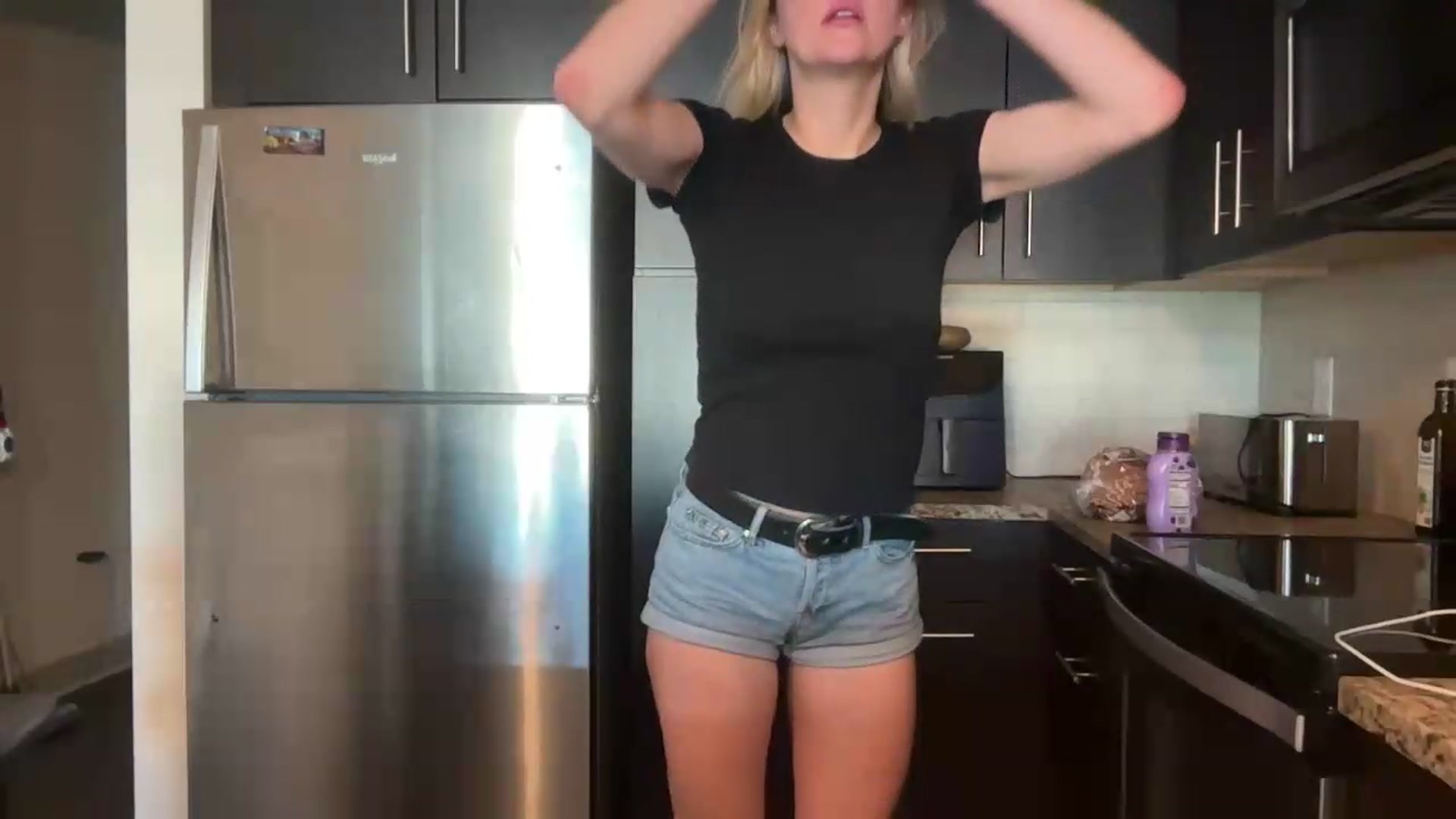 Gallery image thumbnail from Partygirl1's myfreecams stream on, 06/10/2026, 13:38 image 16 of 20