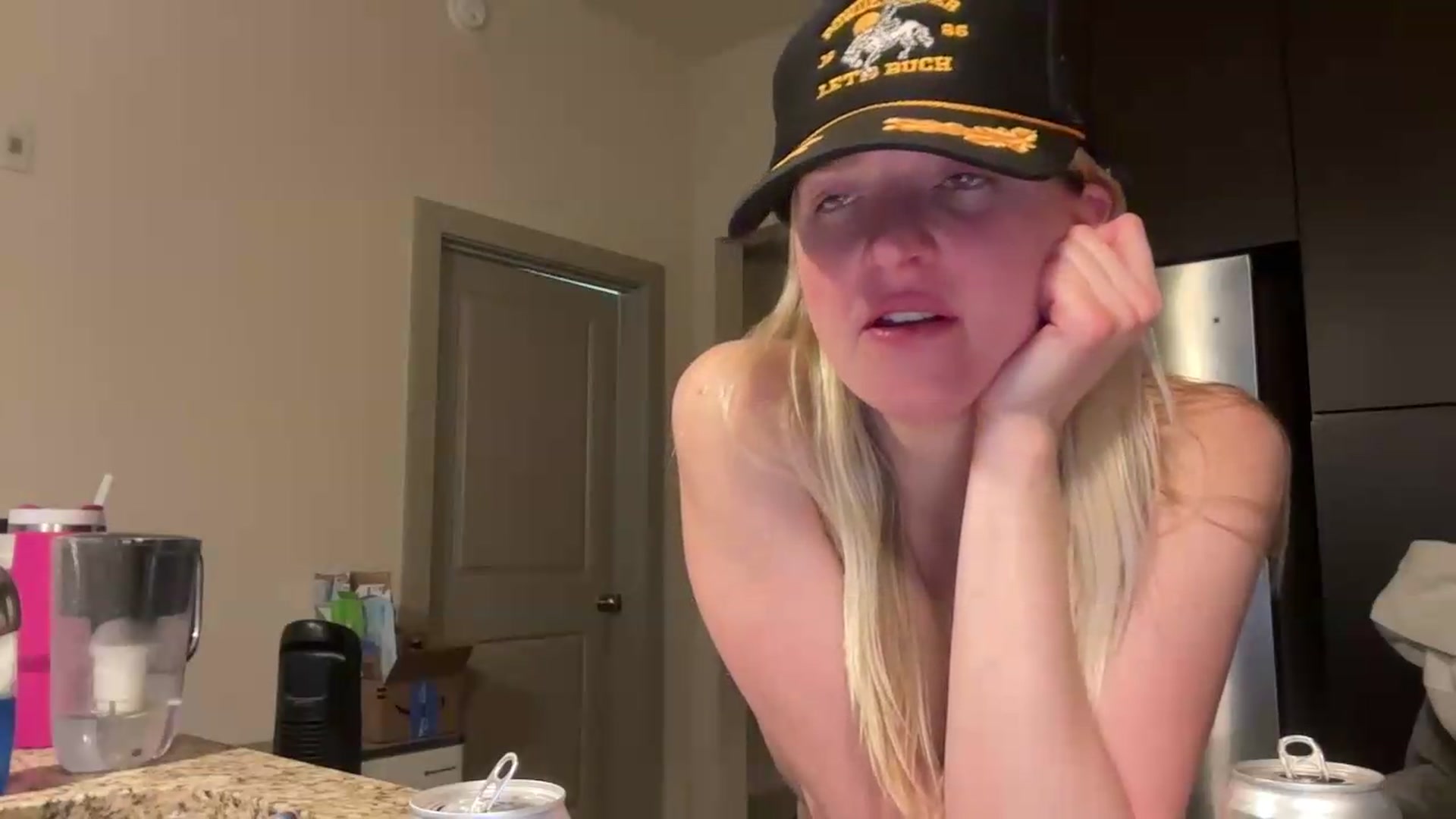 Gallery image thumbnail from Partygirl1's myfreecams stream on, 06/11/2026, 12:19 image 10 of 20
