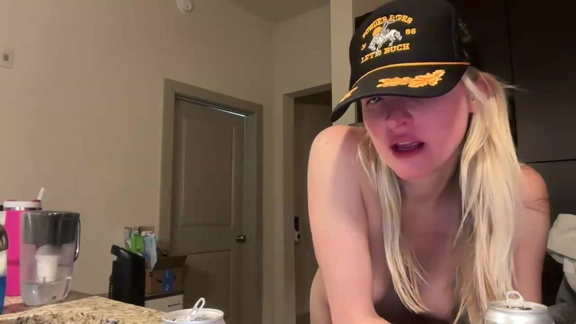 Gallery image thumbnail from Partygirl1's myfreecams stream on, 06/11/2026, 12:19 image 9 of 20