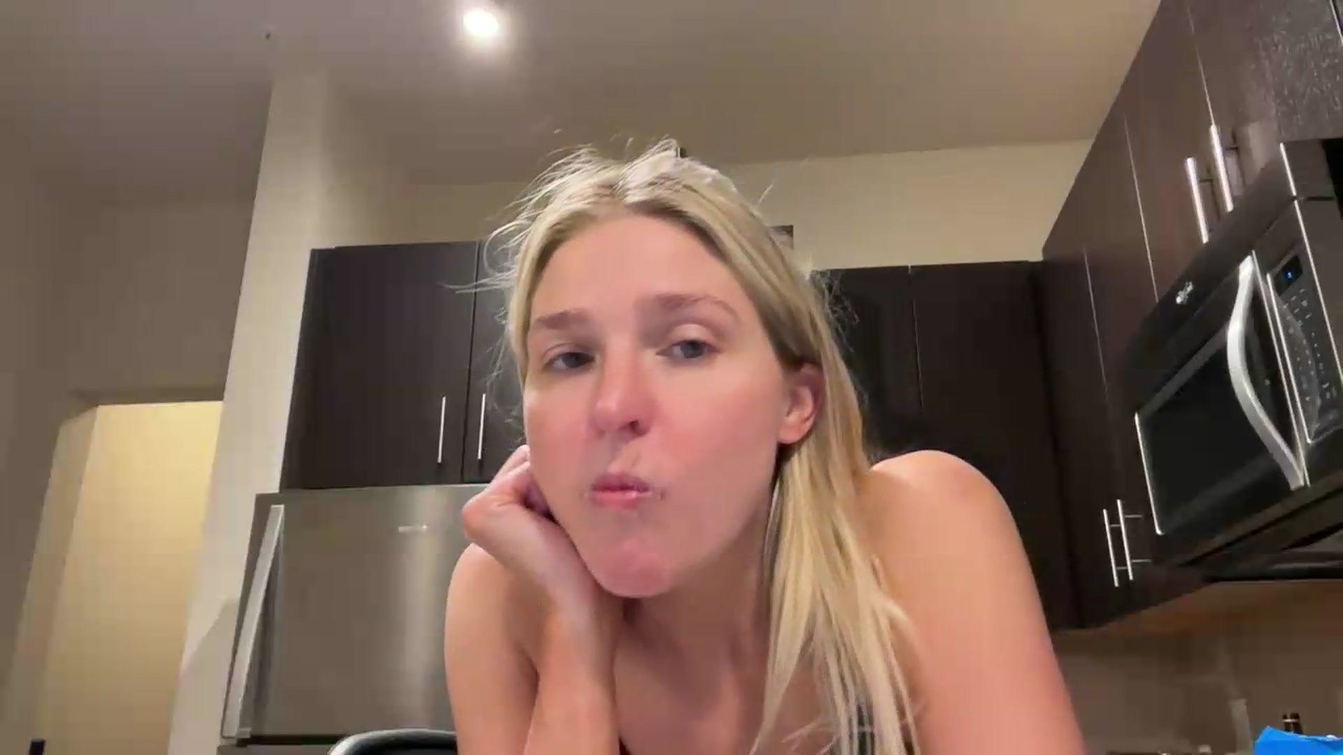 Gallery image thumbnail from Partygirl1's myfreecams stream on, 06/14/2026, 11:12 image 15 of 20