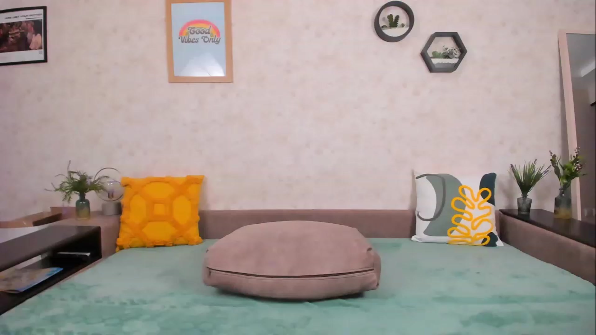 Gallery image thumbnail from Passion_Mery's myfreecams stream on, 04/09/2023, 15:27 image 9 of 20