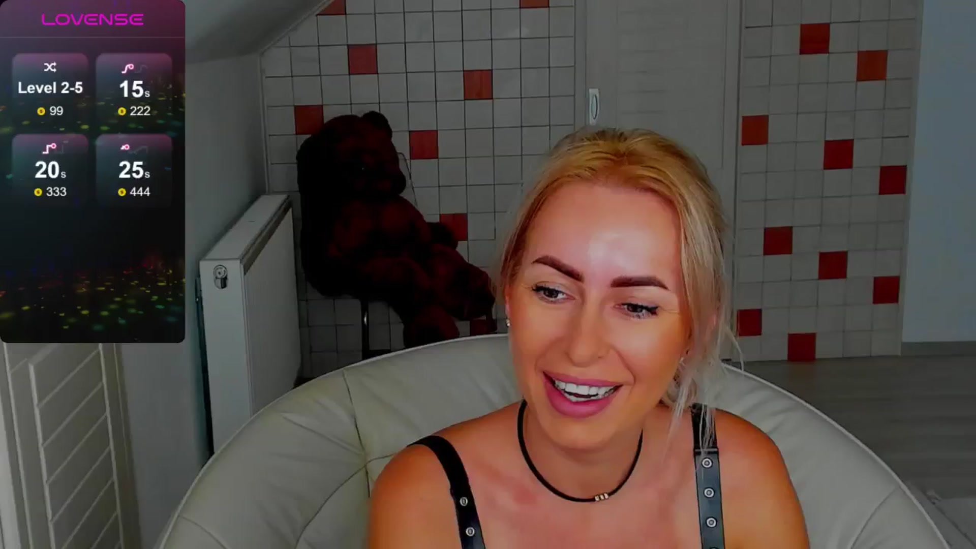 Gallery image thumbnail from Passionkitty0's myfreecams stream on, 08/22/2024, 21:14 image 15 of 20