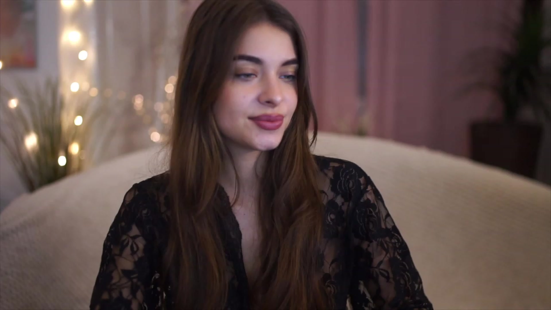 Gallery image thumbnail from Patrascanu333's myfreecams stream on, 11/20/2022, 17:20 image 2 of 20