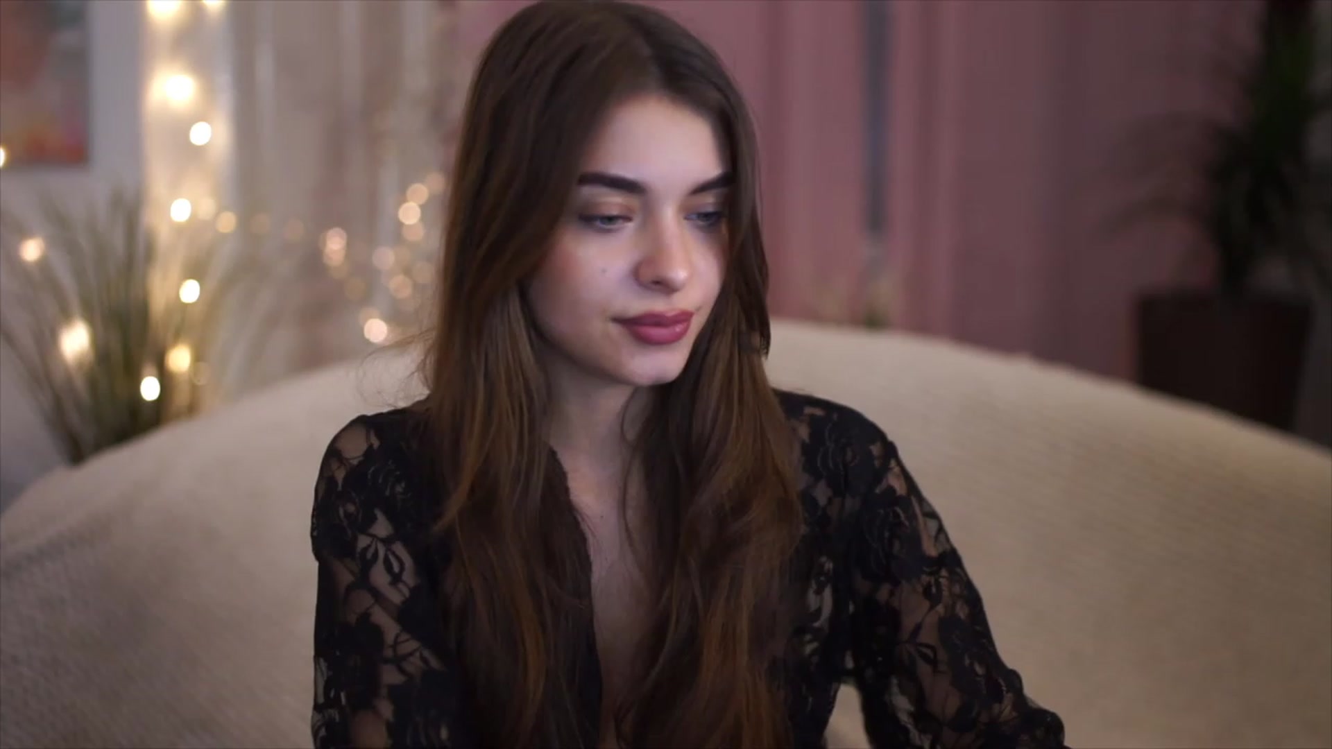 Gallery image thumbnail from Patrascanu333's myfreecams stream on, 11/20/2022, 17:20 image 15 of 20