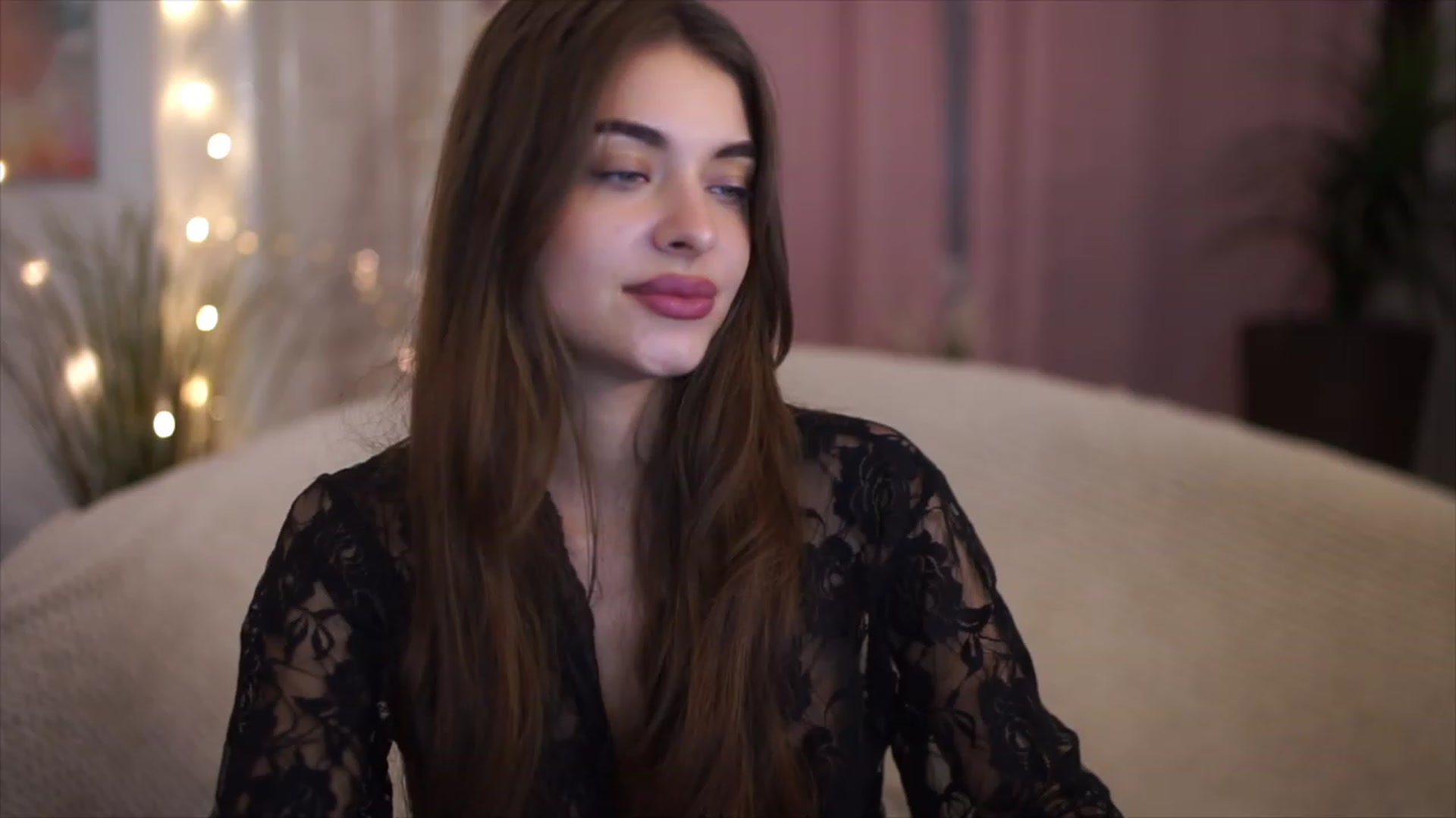 Gallery image thumbnail from Patrascanu333's myfreecams stream on, 11/20/2022, 17:20 image 5 of 20