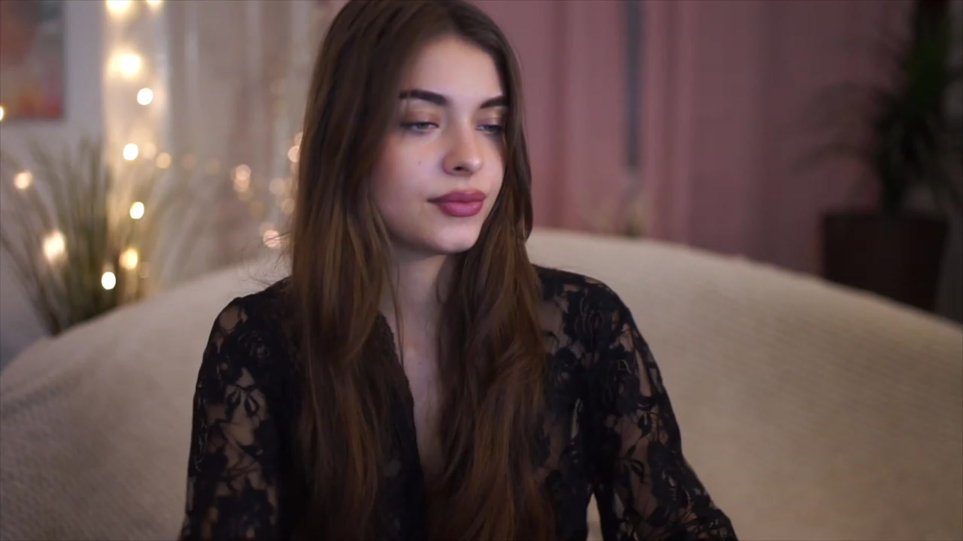 Gallery image thumbnail from Patrascanu333's myfreecams stream on, 11/20/2022, 17:20 image 6 of 20